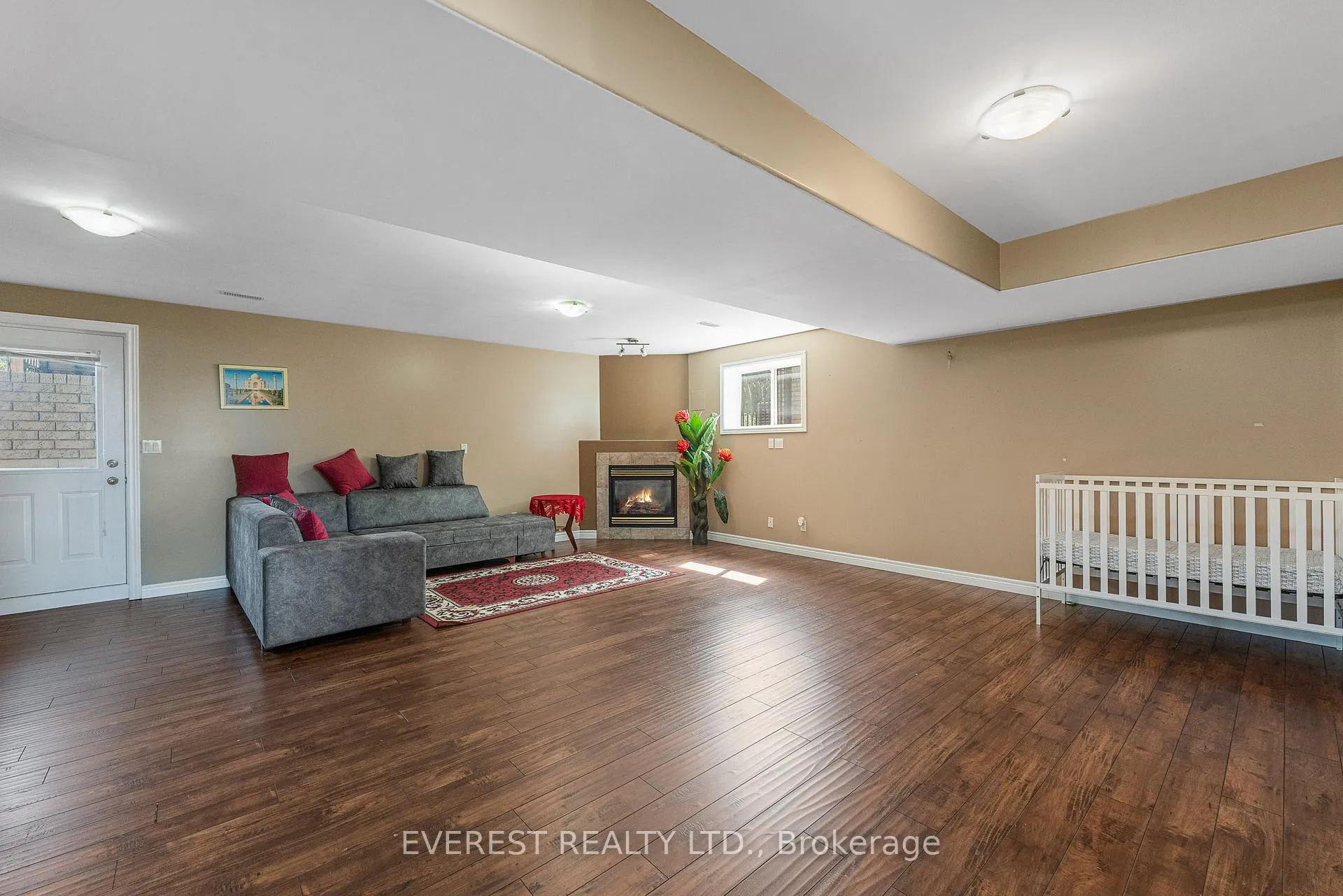 Photo 23 of 143 Amy Croft Drive, Lakeshore — HOMEH