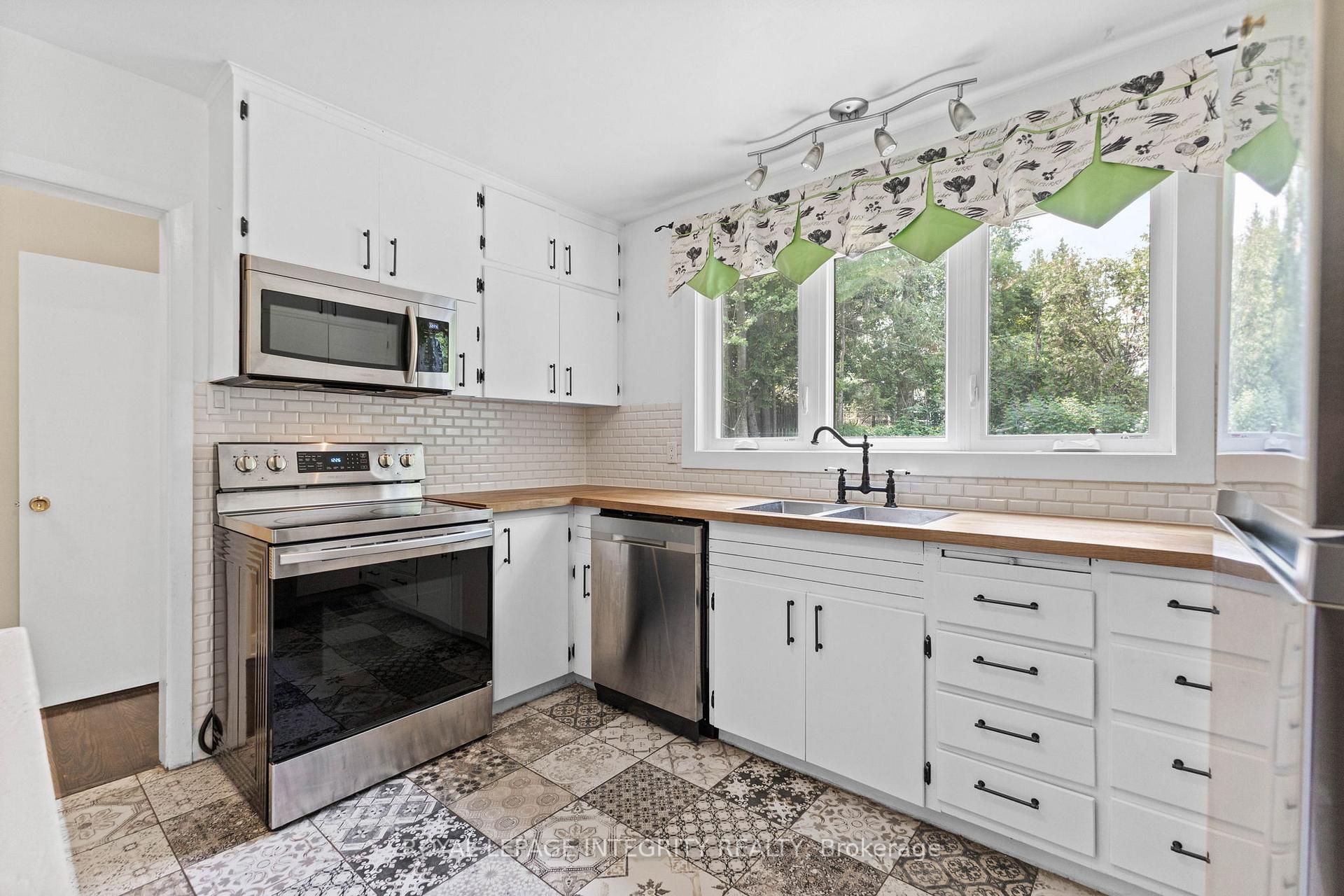 Photo 15 of 5432 Long Island Road, Ottawa, Manotick Long Island & Nicholls Island — HOMEH
