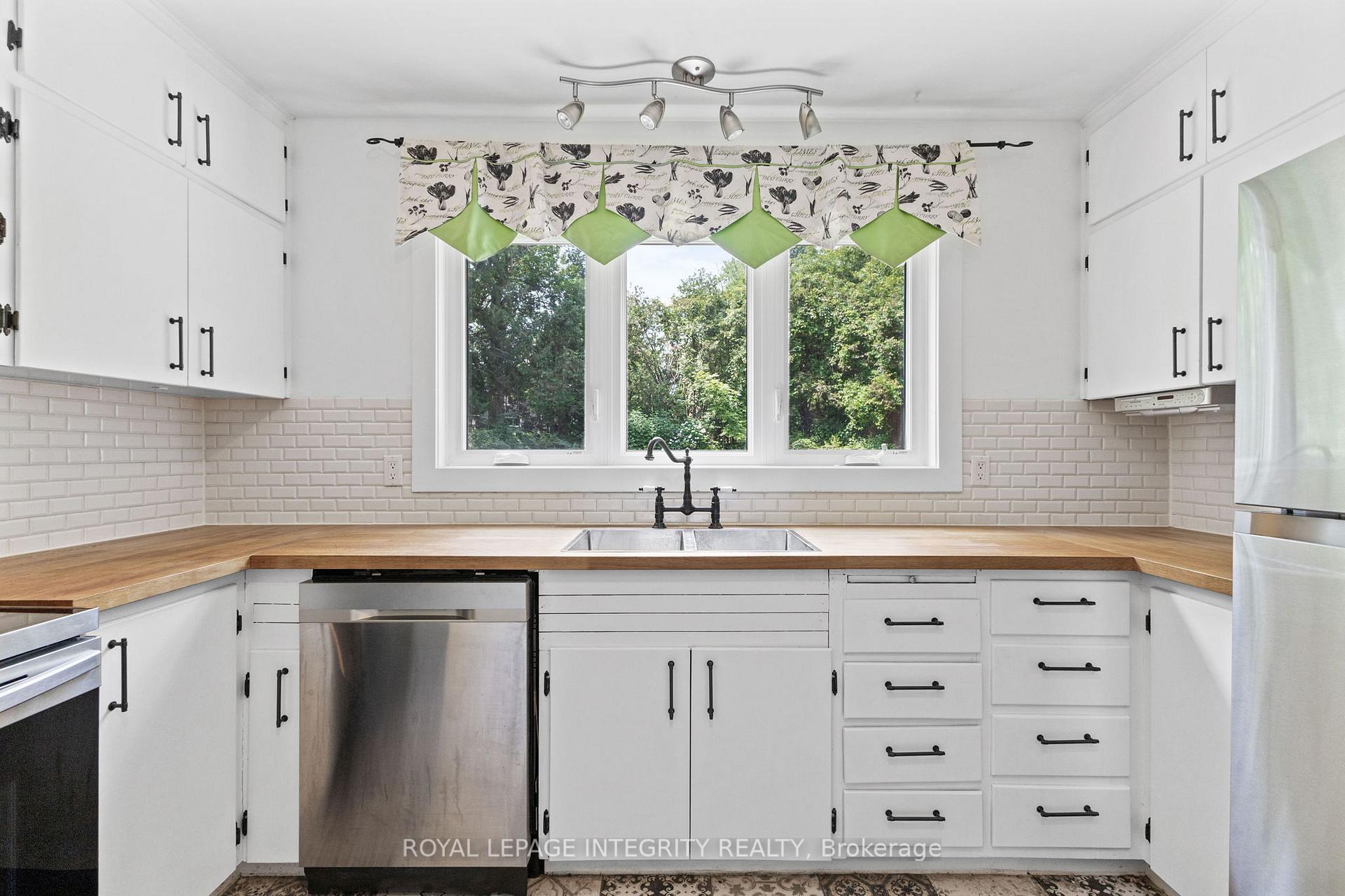 Photo 18 of 5432 Long Island Road, Ottawa, Manotick Long Island & Nicholls Island — HOMEH