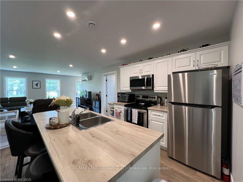 Photo 4 of Unit 5, 6 Golf Links Road, Kincardine — HOMEH