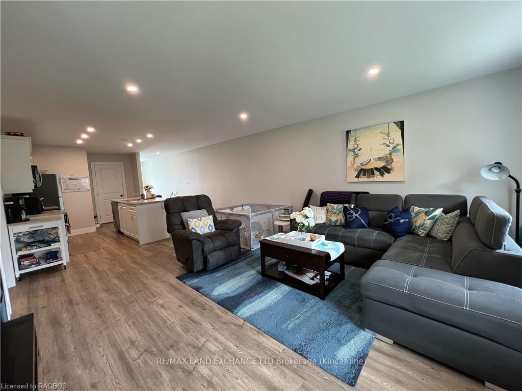 Photo 7 of Unit 5, 6 Golf Links Road, Kincardine — HOMEH