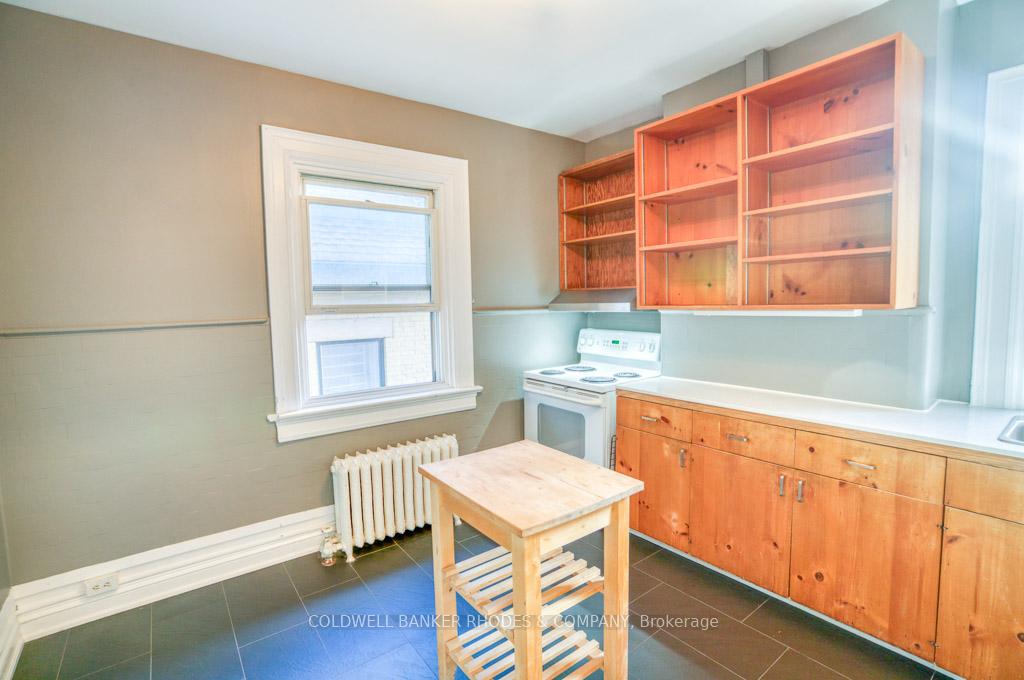 Photo 17 of Unit #1 on 2nd floor, 8 1/2 Range Road, Ottawa, Sandy Hill — HOMEH