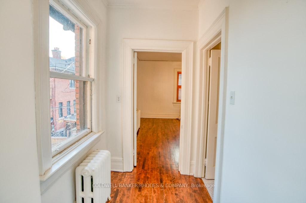 Photo 22 of Unit #1 on 2nd floor, 8 1/2 Range Road, Ottawa, Sandy Hill — HOMEH