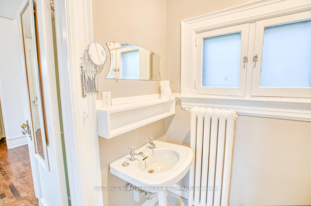 Photo 24 of Unit #1 on 2nd floor, 8 1/2 Range Road, Ottawa, Sandy Hill — HOMEH