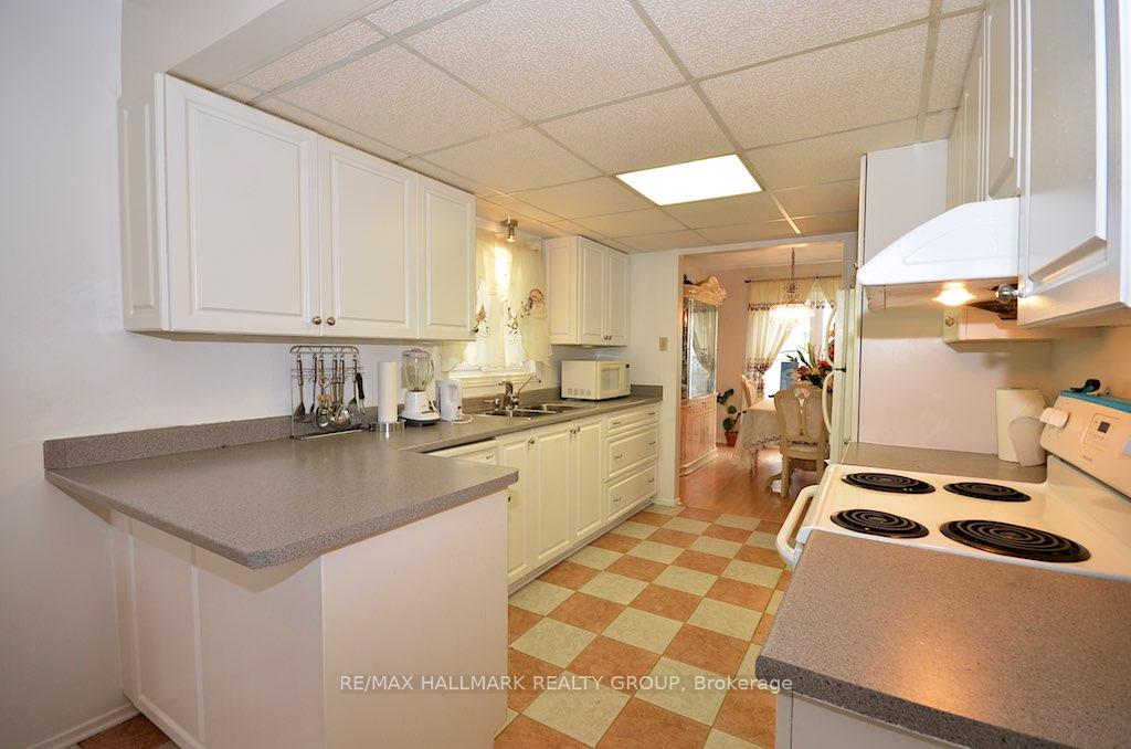 Photo 14 of 42 Saddle Crescent, Ottawa, Hunt Club Park — HOMEH