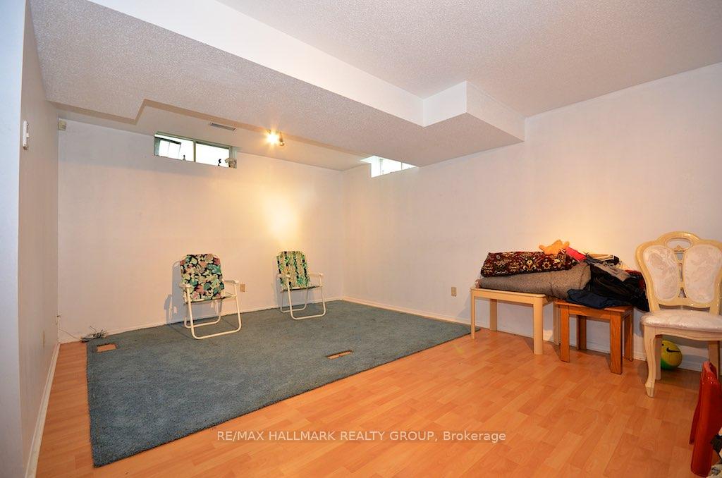 Photo 27 of 42 Saddle Crescent, Ottawa, Hunt Club Park — HOMEH