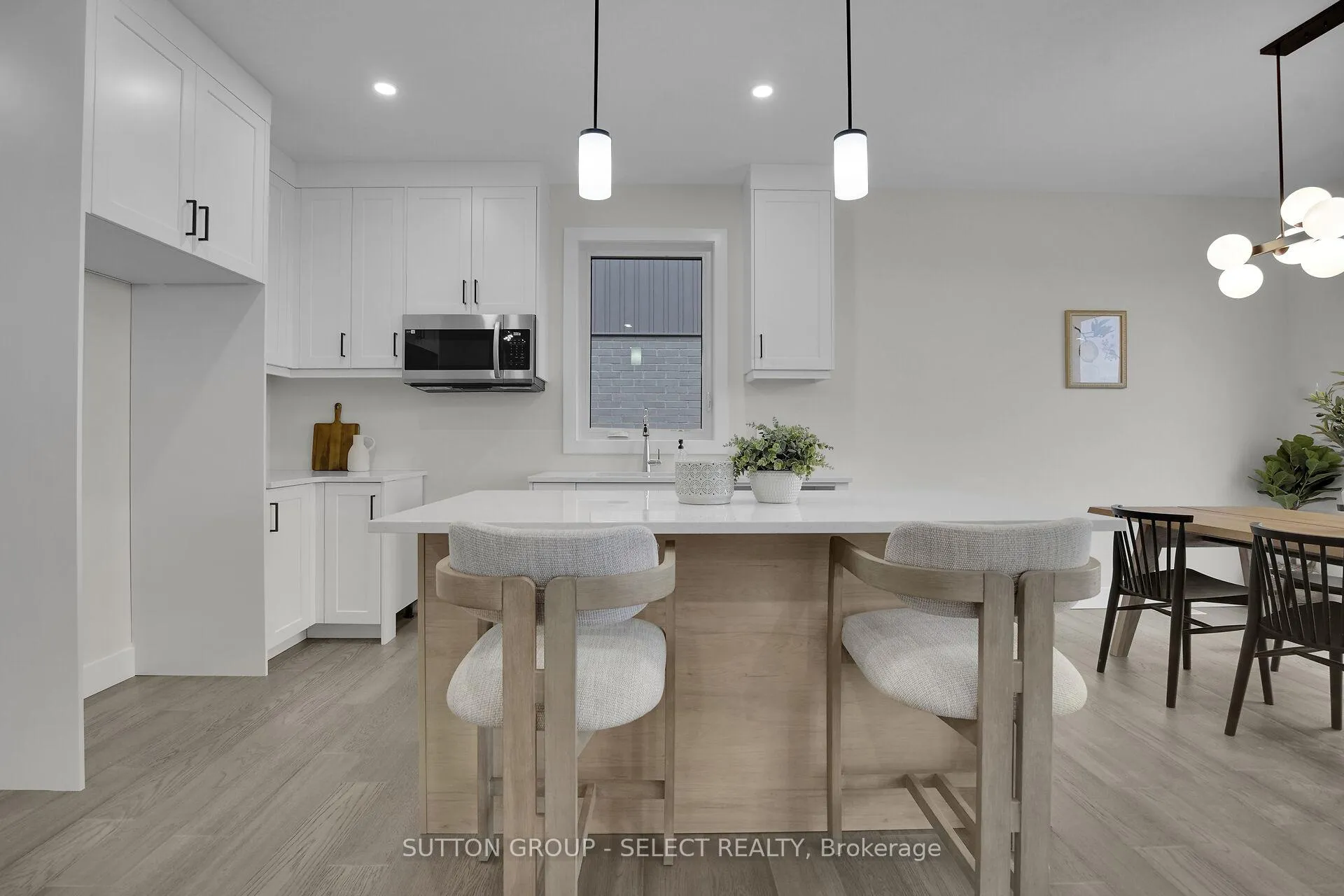 Photo 8 of Unit 17, 7966 Fallon Drive, Lucan Biddulph, Granton — HOMEH