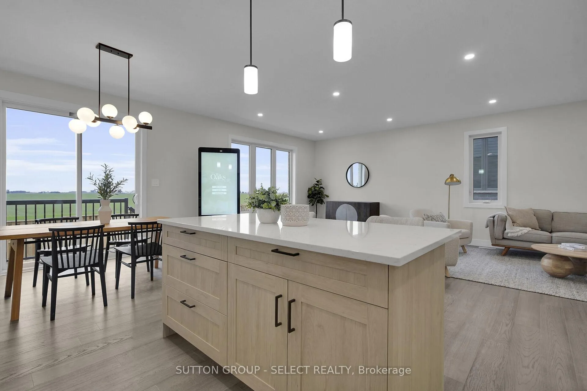 Photo 11 of Unit 17, 7966 Fallon Drive, Lucan Biddulph, Granton — HOMEH