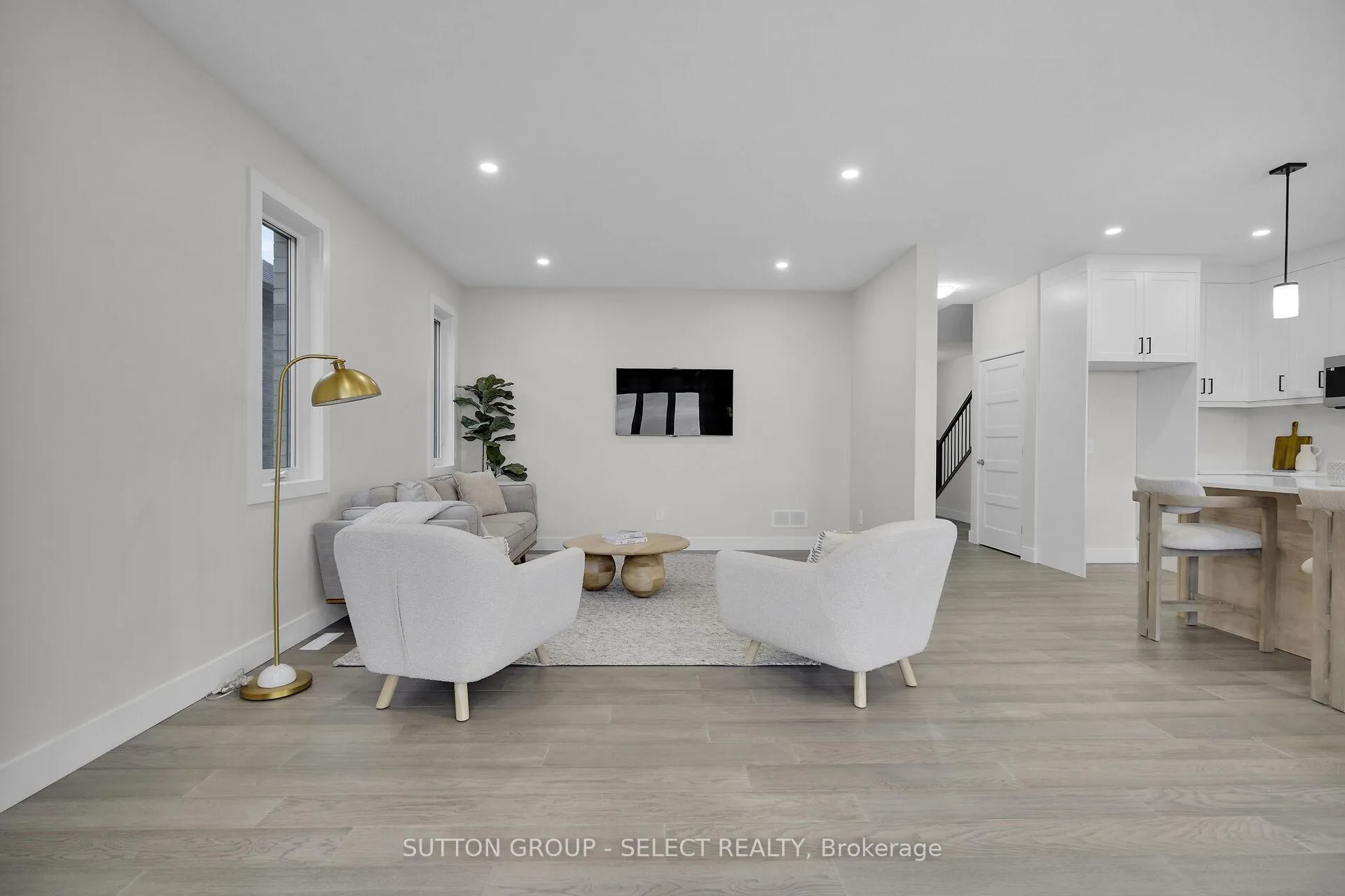 Photo 17 of Unit 17, 7966 Fallon Drive, Lucan Biddulph, Granton — HOMEH