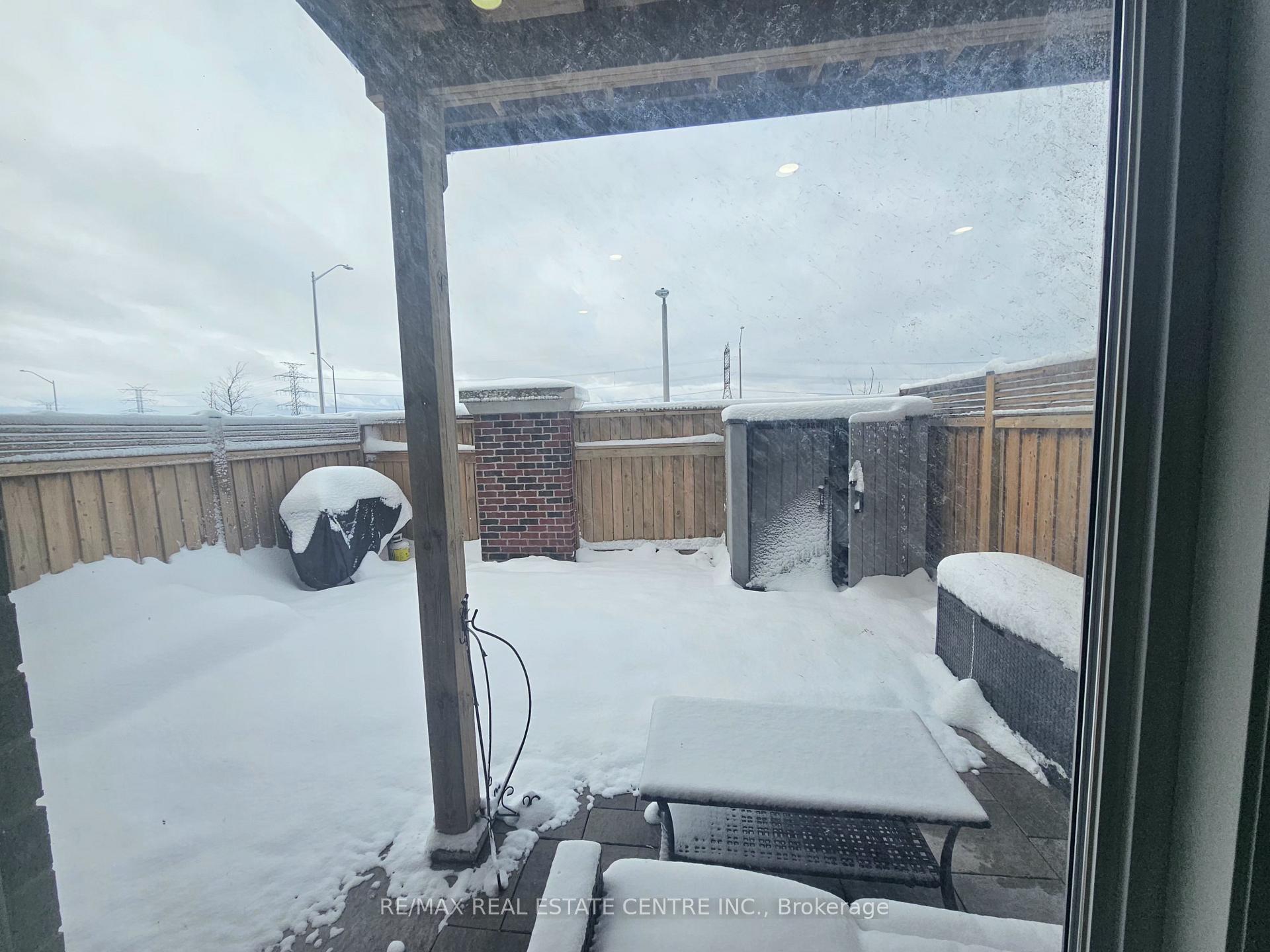 Photo 7 of Unit 213, 30 Times Square Boulevard S, Hamilton, Stoney Creek Mountain — HOMEH