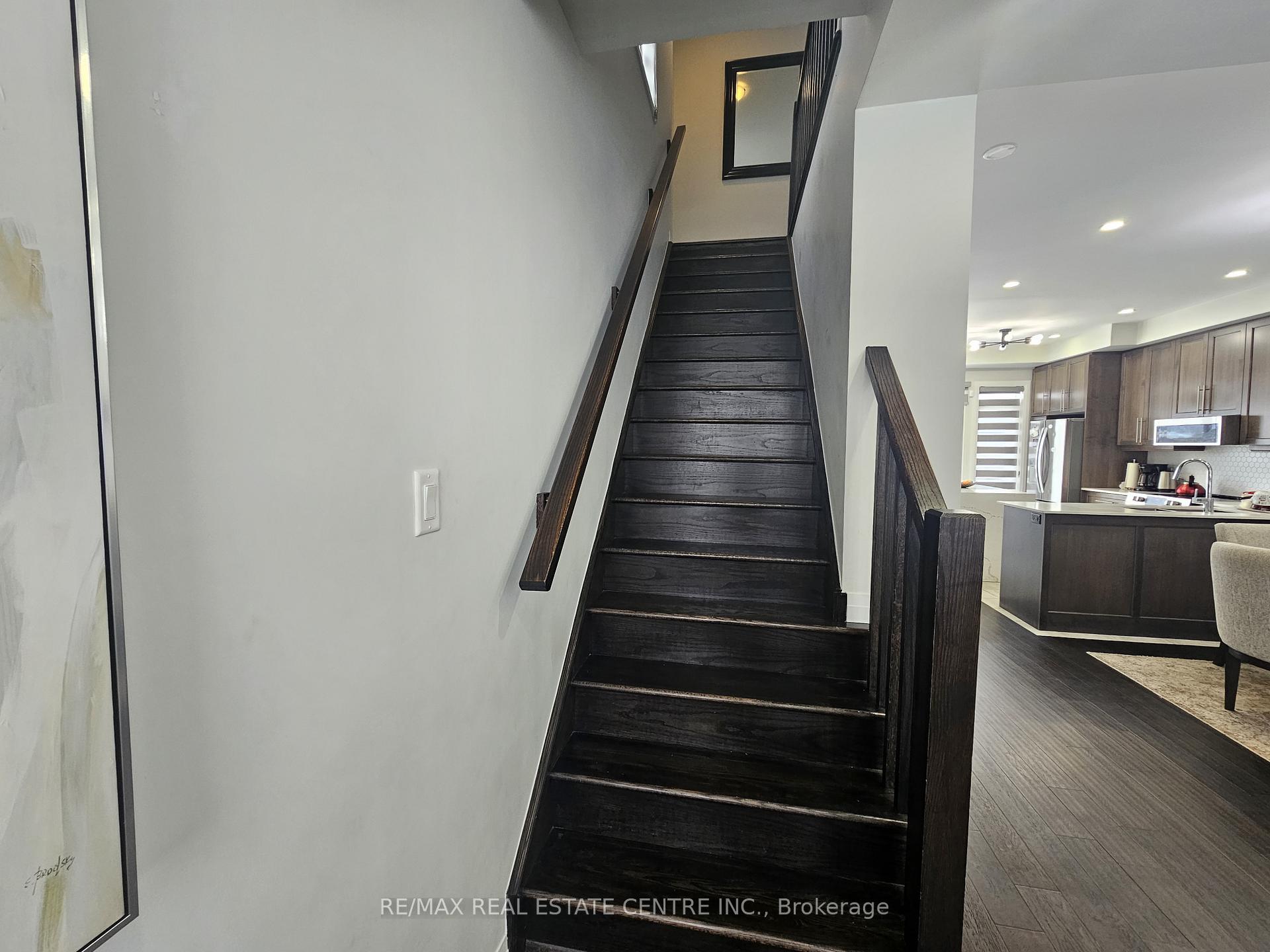 Photo 11 of Unit 213, 30 Times Square Boulevard S, Hamilton, Stoney Creek Mountain — HOMEH