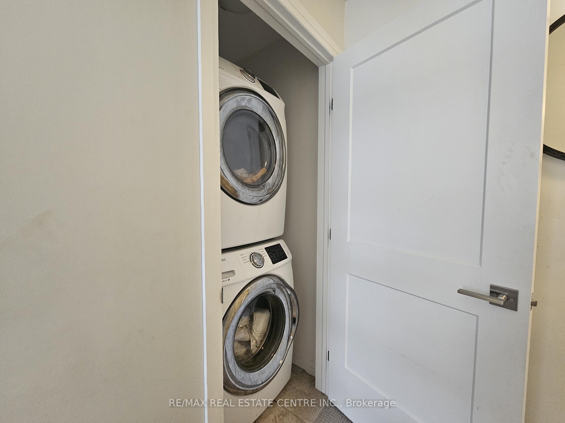 Photo 14 of Unit 213, 30 Times Square Boulevard S, Hamilton, Stoney Creek Mountain — HOMEH