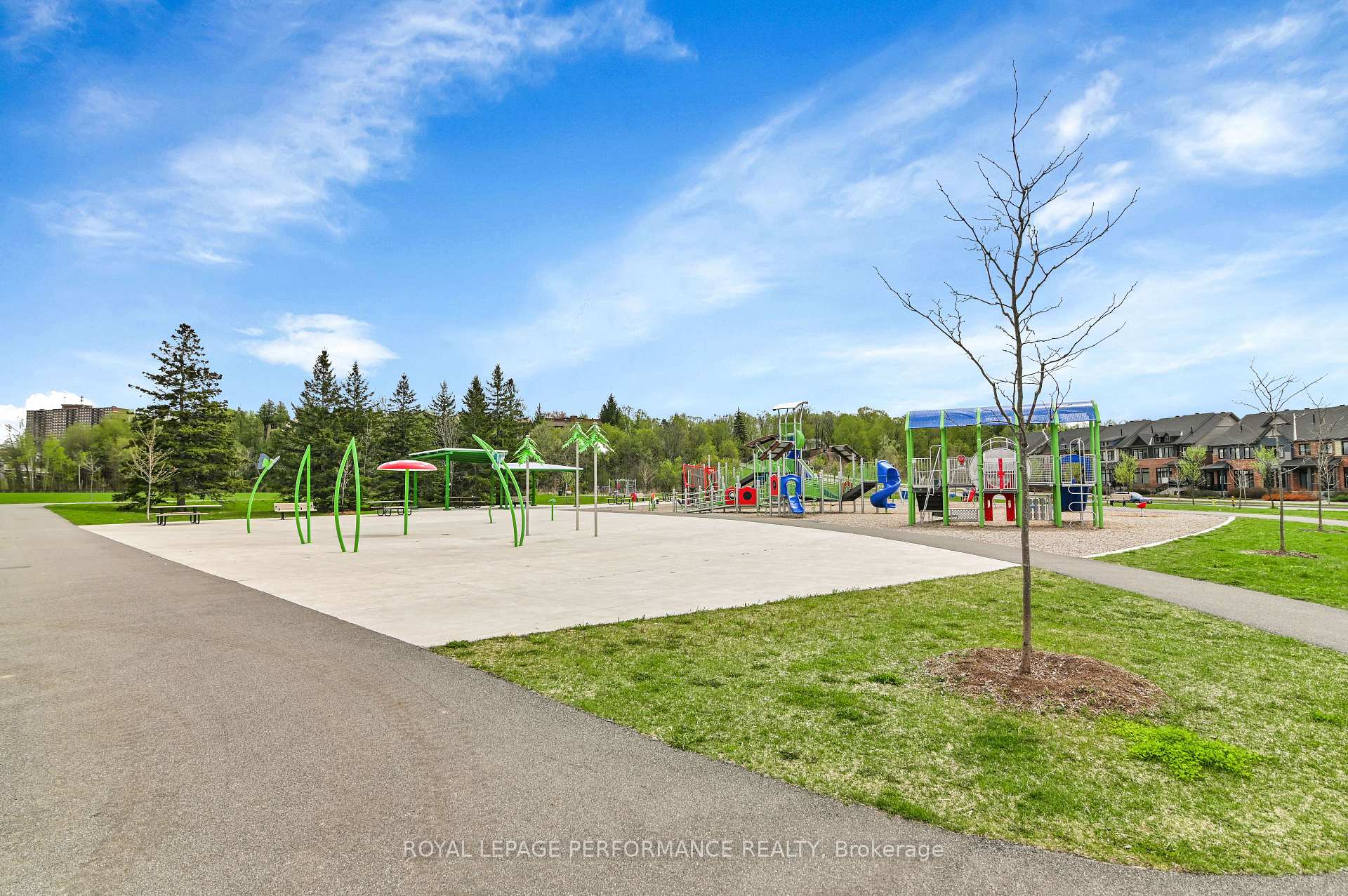 Photo 31 of 215 Makadewa Private, Ottawa, CFB Rockcliffe and Area — HOMEH