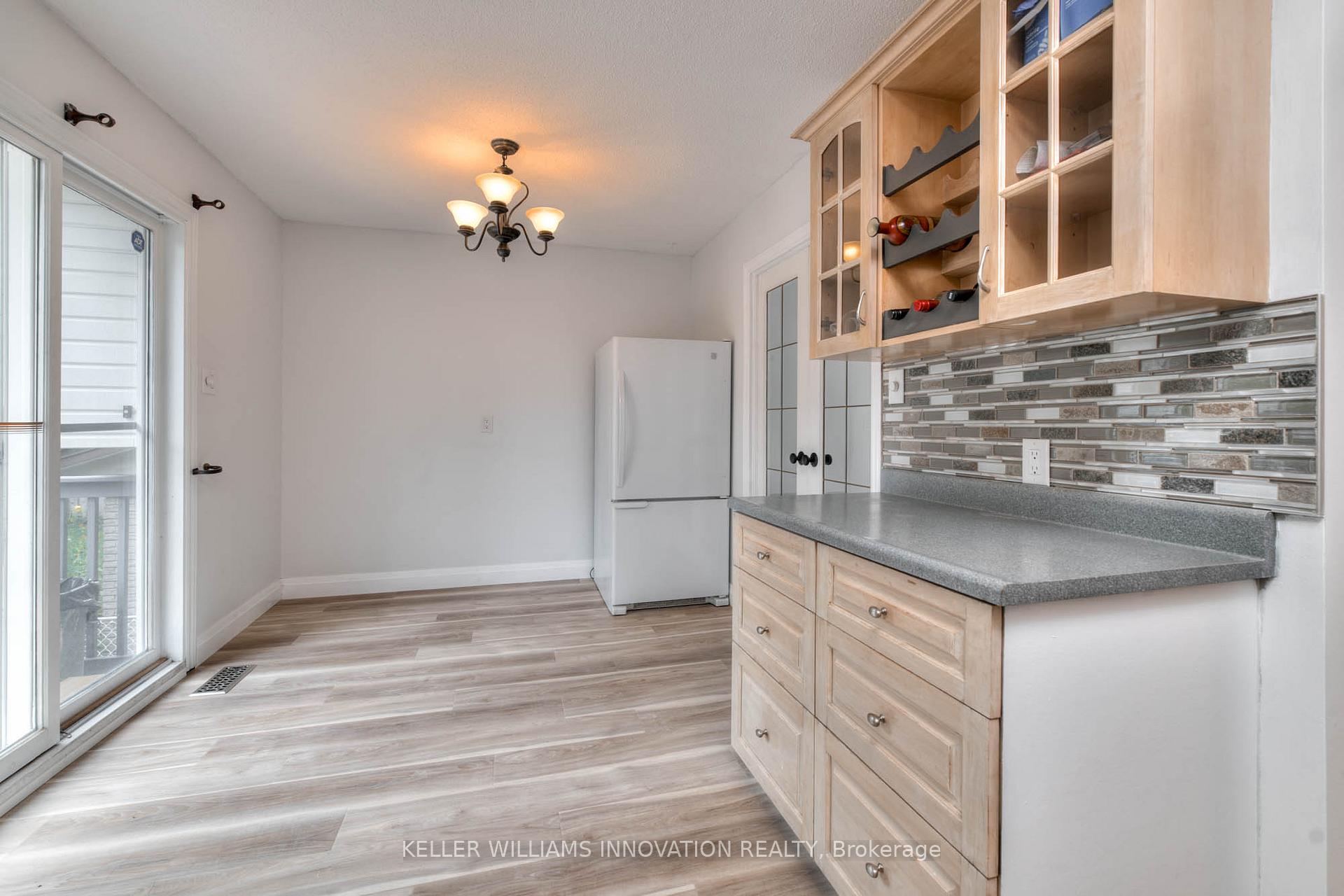 Photo 11 of Unit UPPER, 170 Wheatfield Crescent, Kitchener, Brigadoon — HOMEH