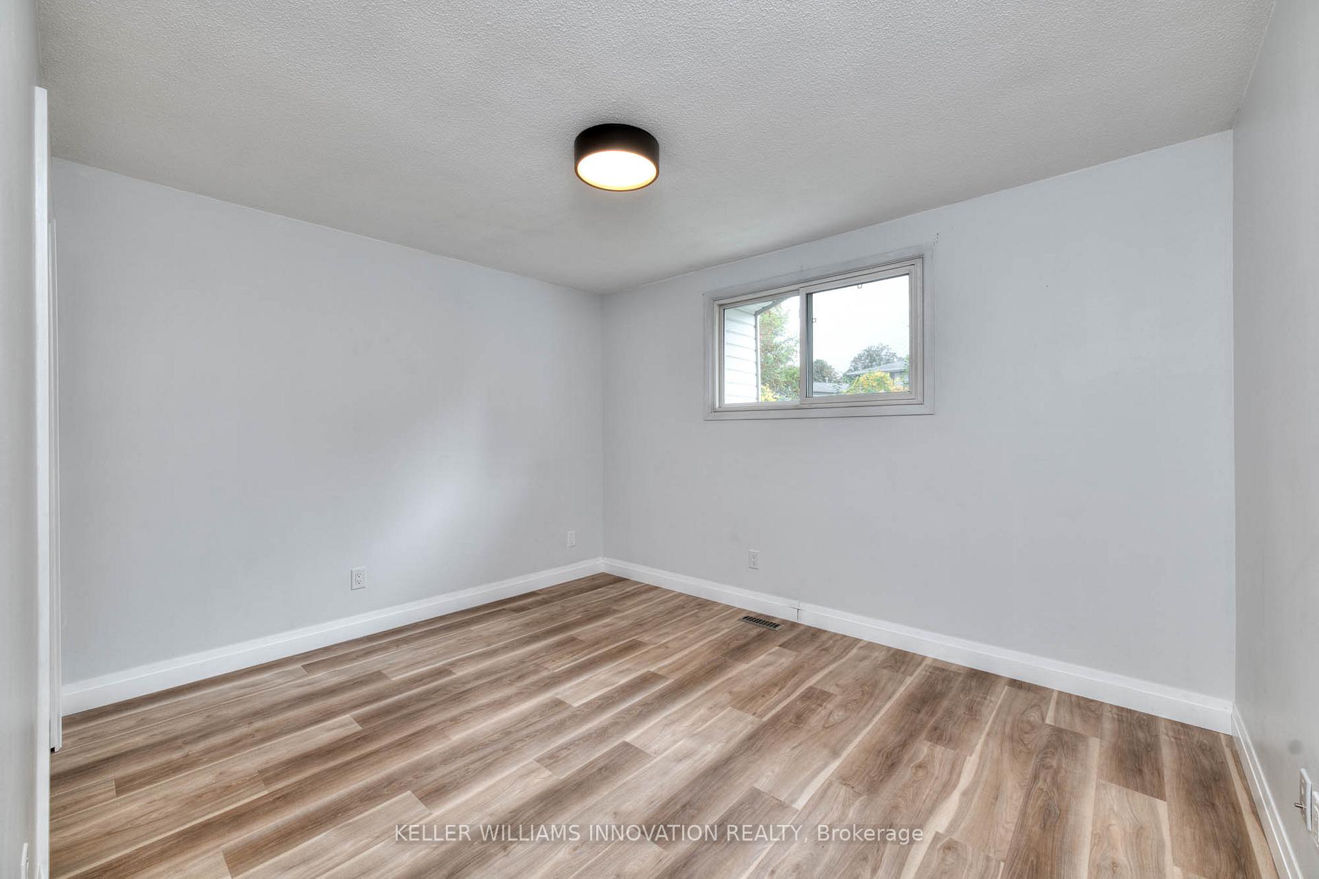 Photo 16 of Unit UPPER, 170 Wheatfield Crescent, Kitchener, Brigadoon — HOMEH