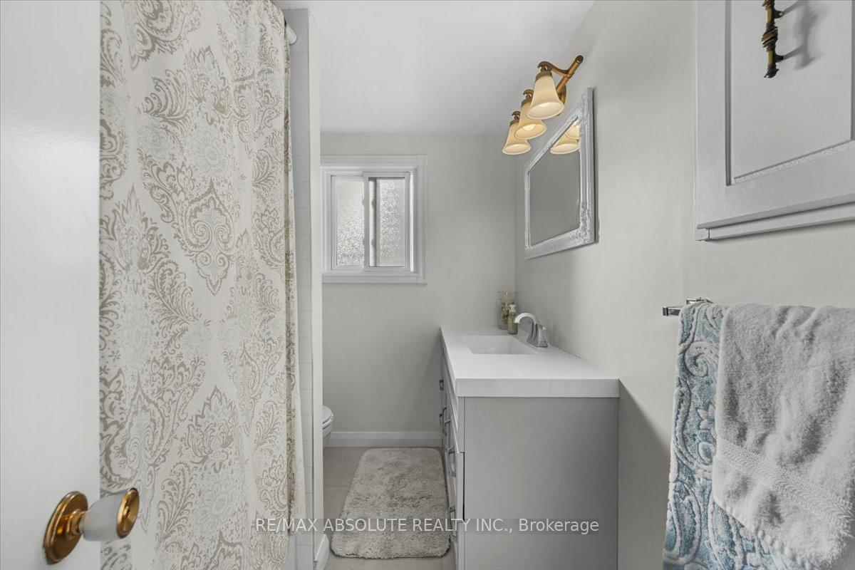 Photo 18 of 16 Melanie Crescent, Ottawa, Kanata - Glencairn/Hazeldean — HOMEH