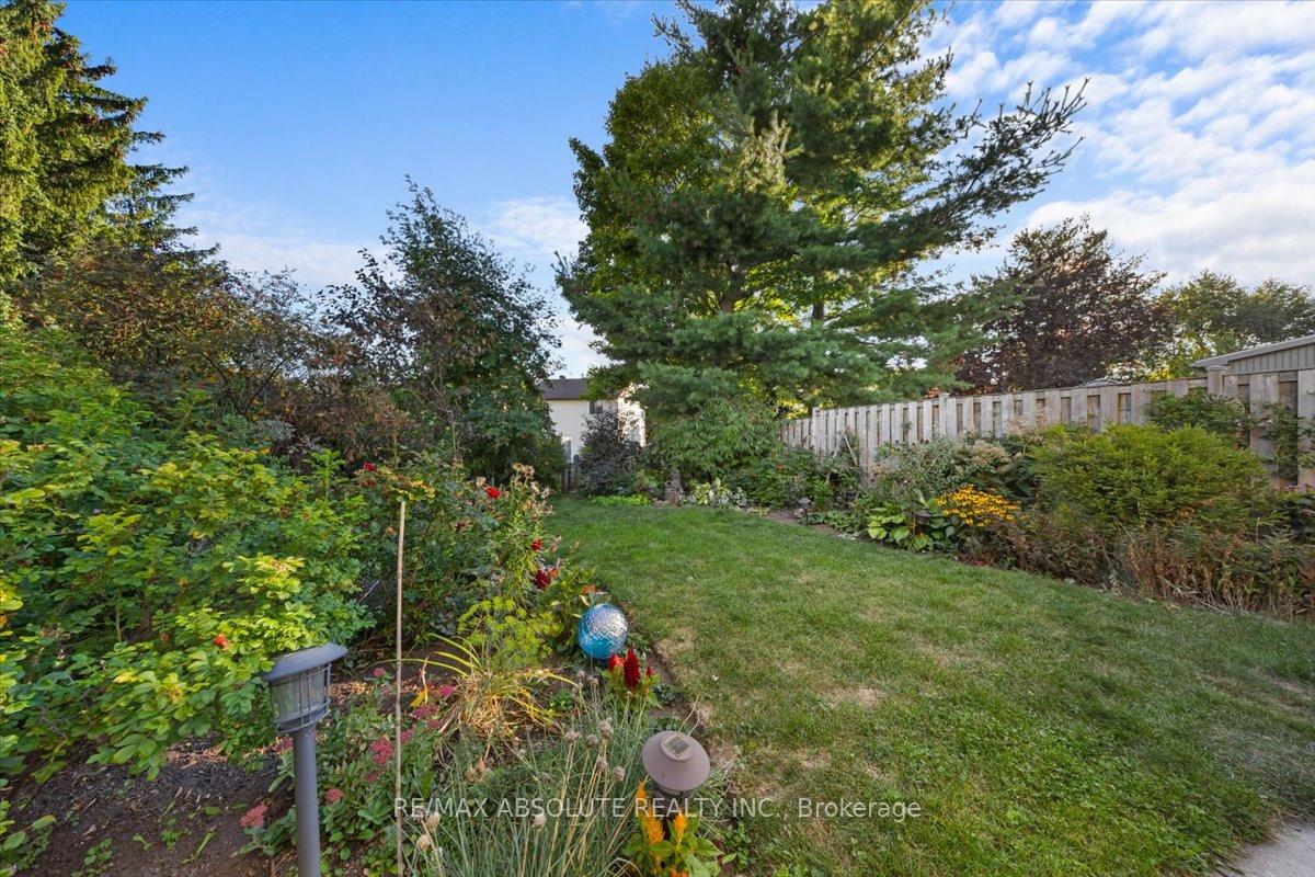 Photo 22 of 16 Melanie Crescent, Ottawa, Kanata - Glencairn/Hazeldean — HOMEH