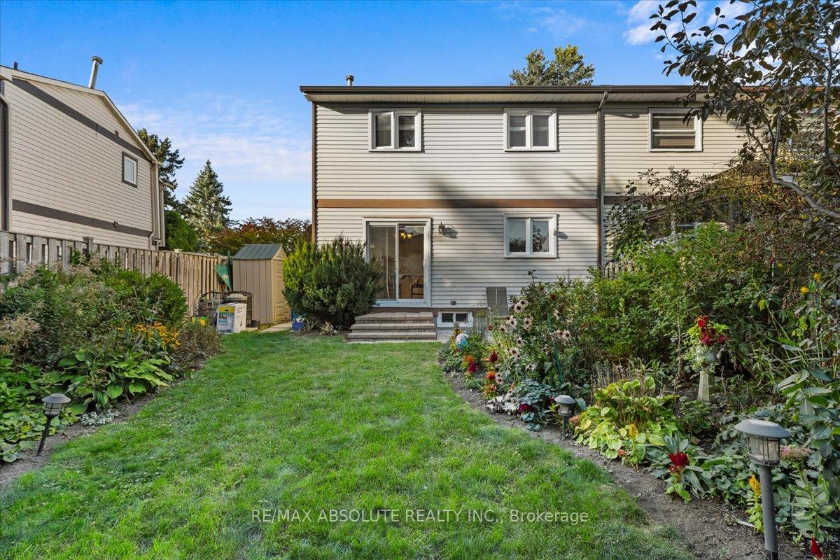 Photo 23 of 16 Melanie Crescent, Ottawa, Kanata - Glencairn/Hazeldean — HOMEH