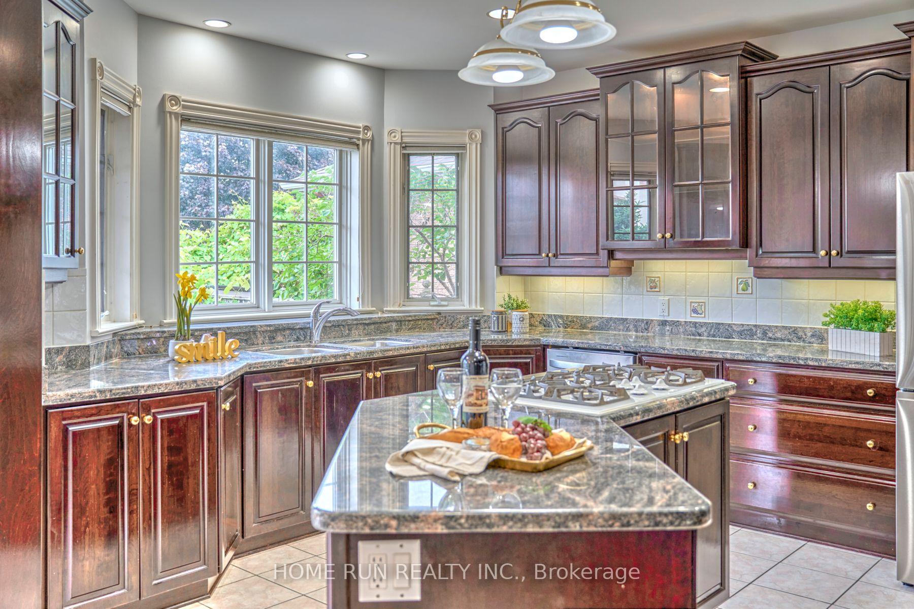 Photo 13 of 2377 Kendron Lane, Ottawa, Windsor Park Village — HOMEH