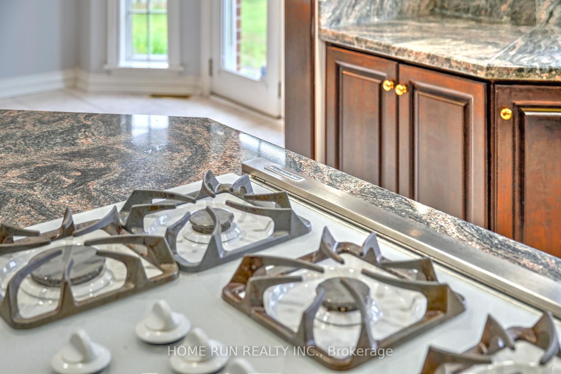 Photo 14 of 2377 Kendron Lane, Ottawa, Windsor Park Village — HOMEH