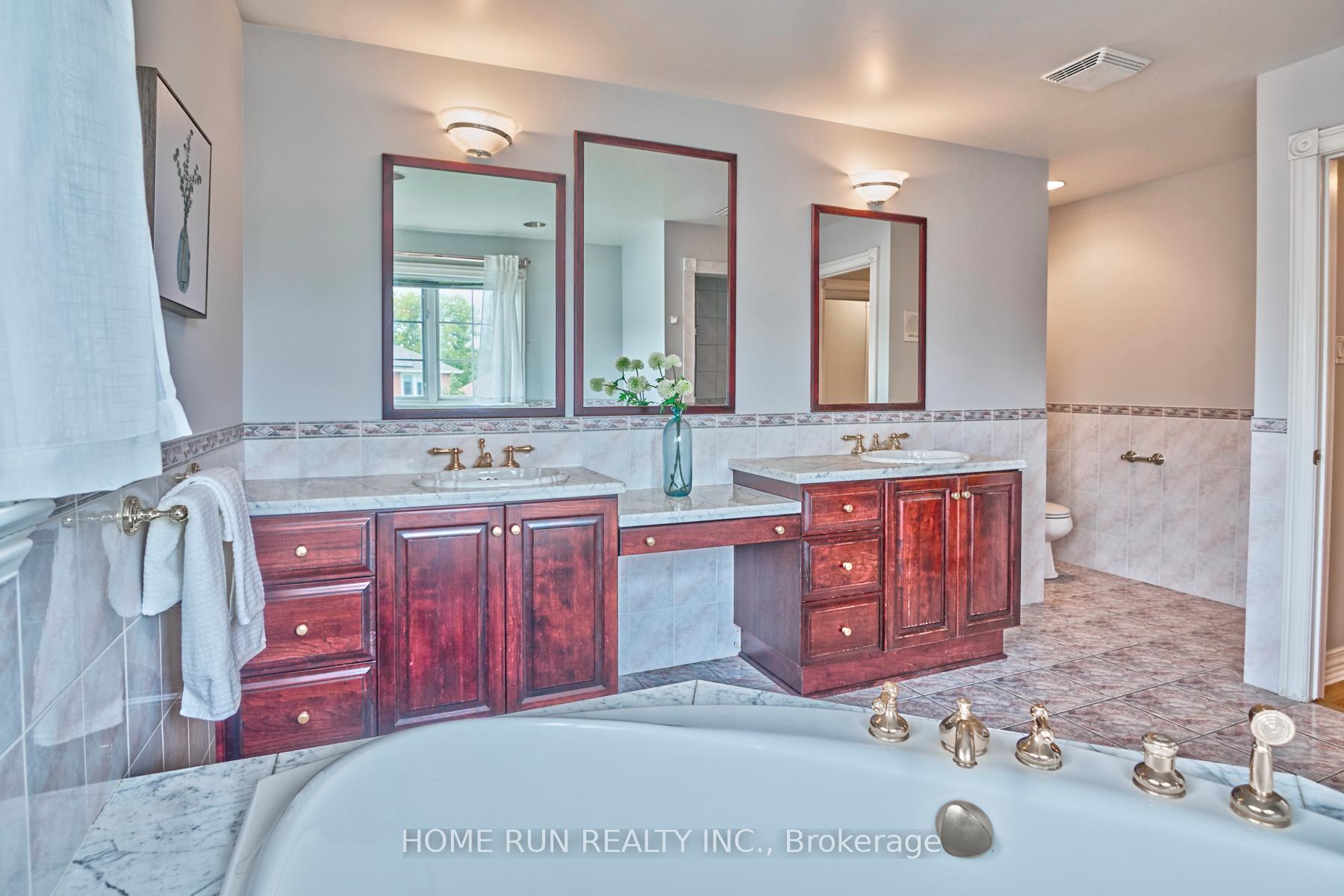 Photo 33 of 2377 Kendron Lane, Ottawa, Windsor Park Village — HOMEH