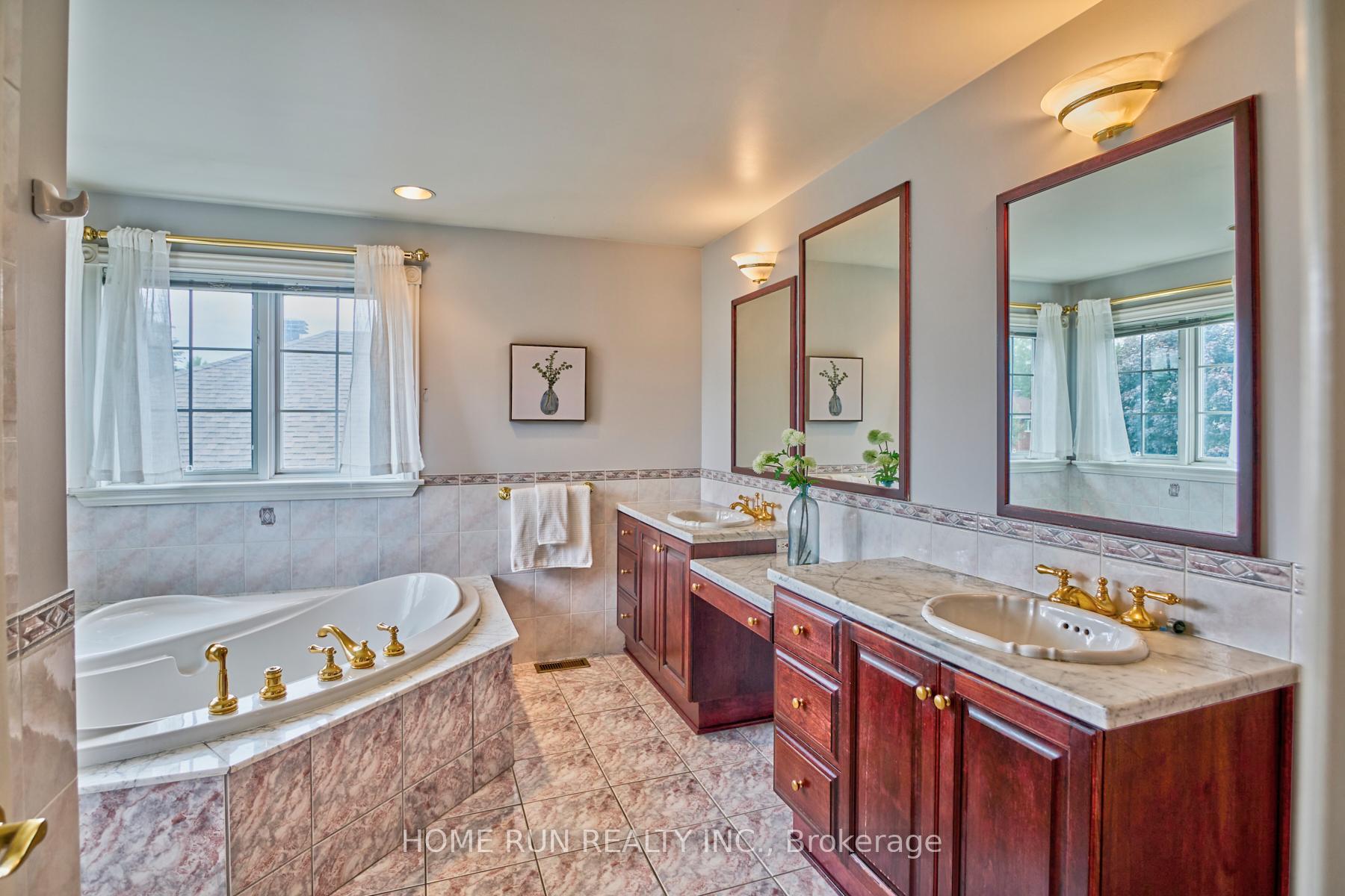 Photo 34 of 2377 Kendron Lane, Ottawa, Windsor Park Village — HOMEH