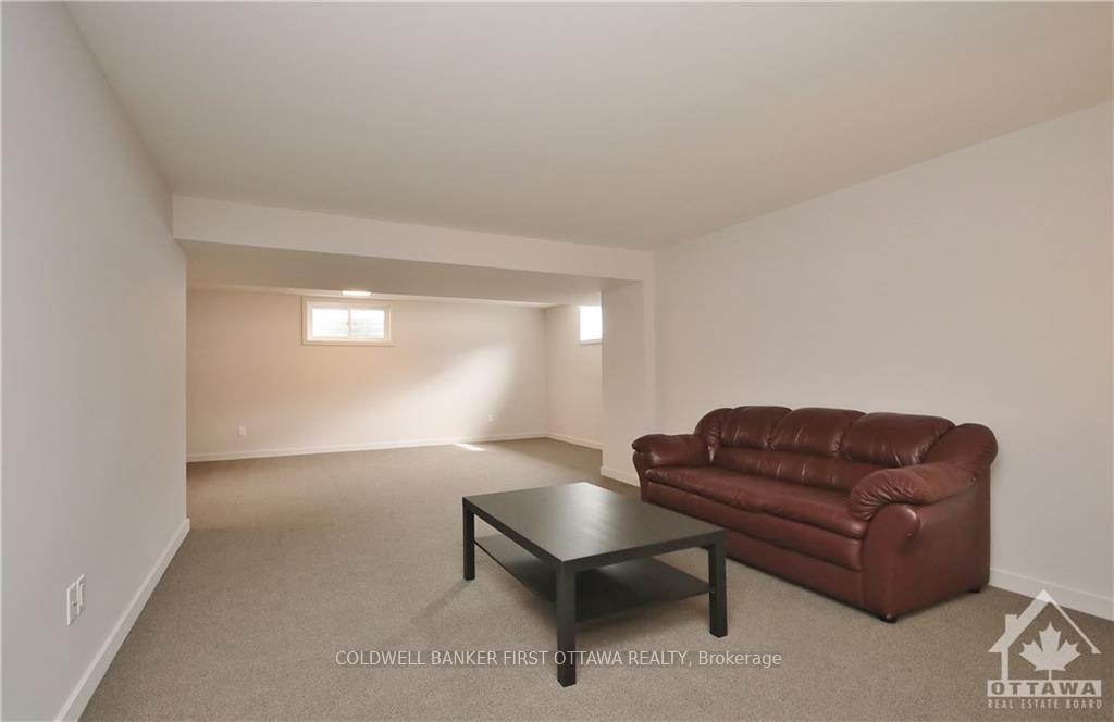 Photo 23 of 298 Longworth Avenue, Ottawa, Leitrim — HOMEH
