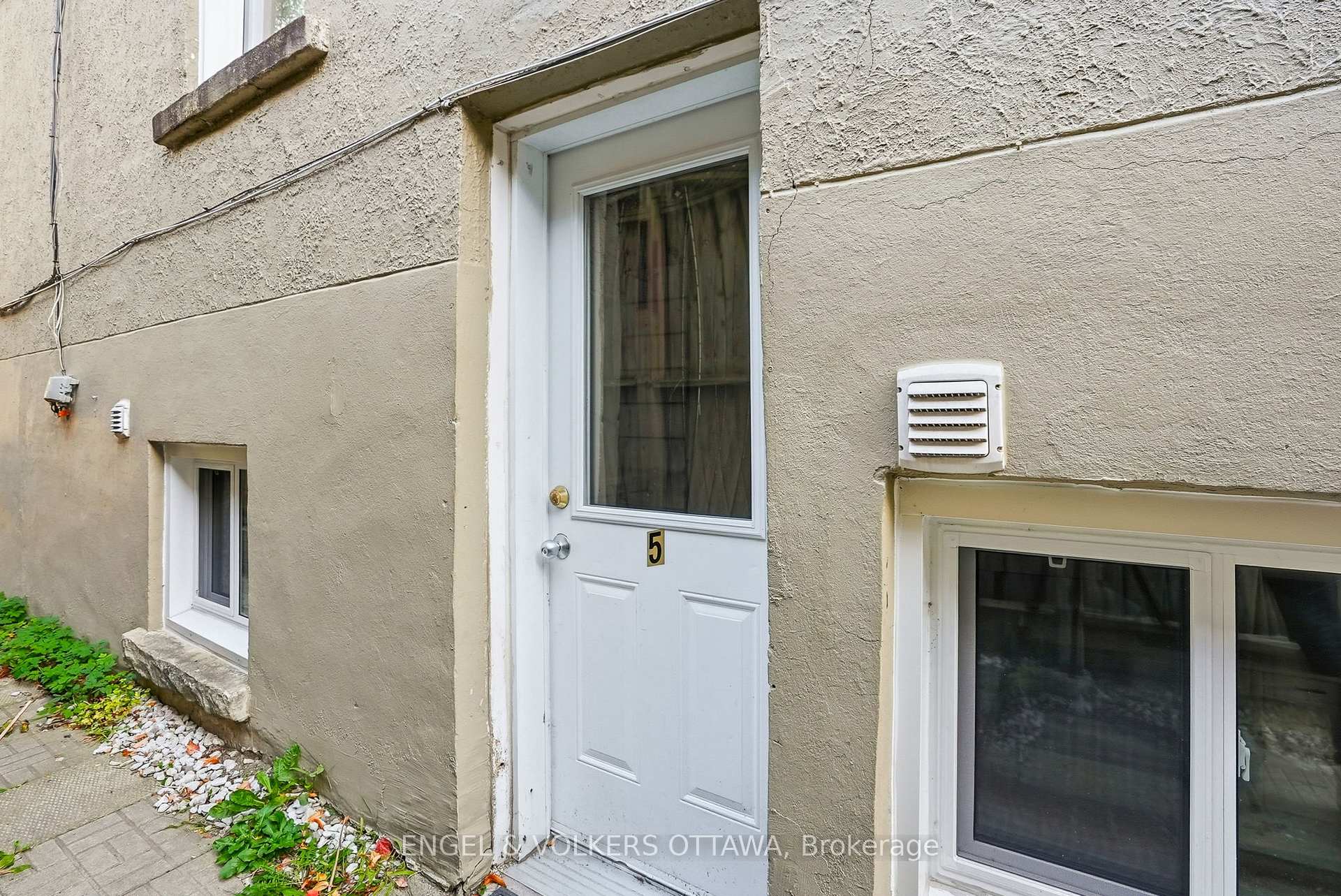 Photo 2 of Unit 5, 287 St Laurent Boulevard, Ottawa, Manor Park — HOMEH