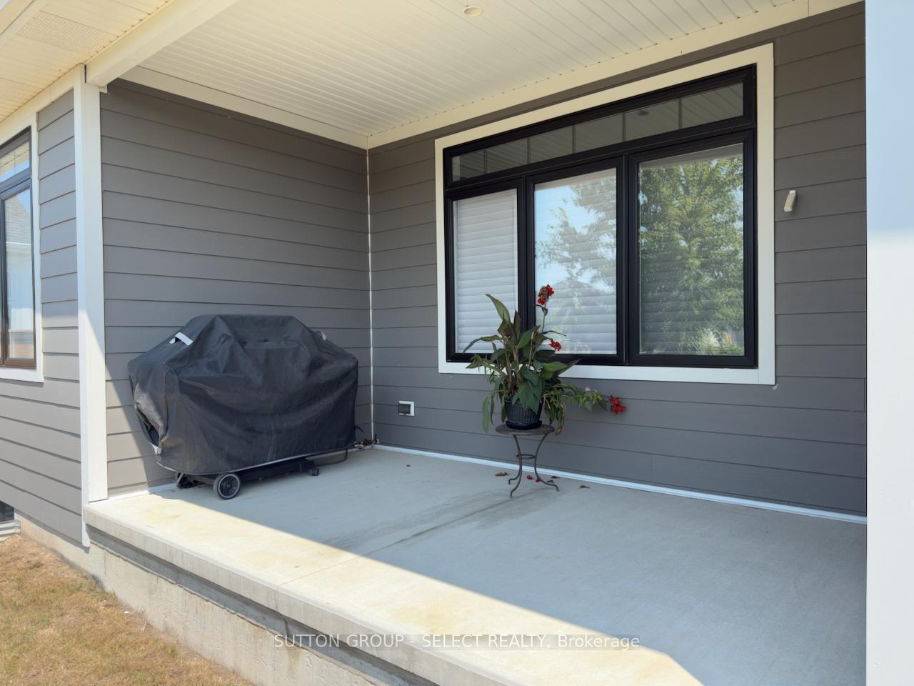 Photo 15 of 58 Deerfield Road, Lambton Shores, Grand Bend — HOMEH