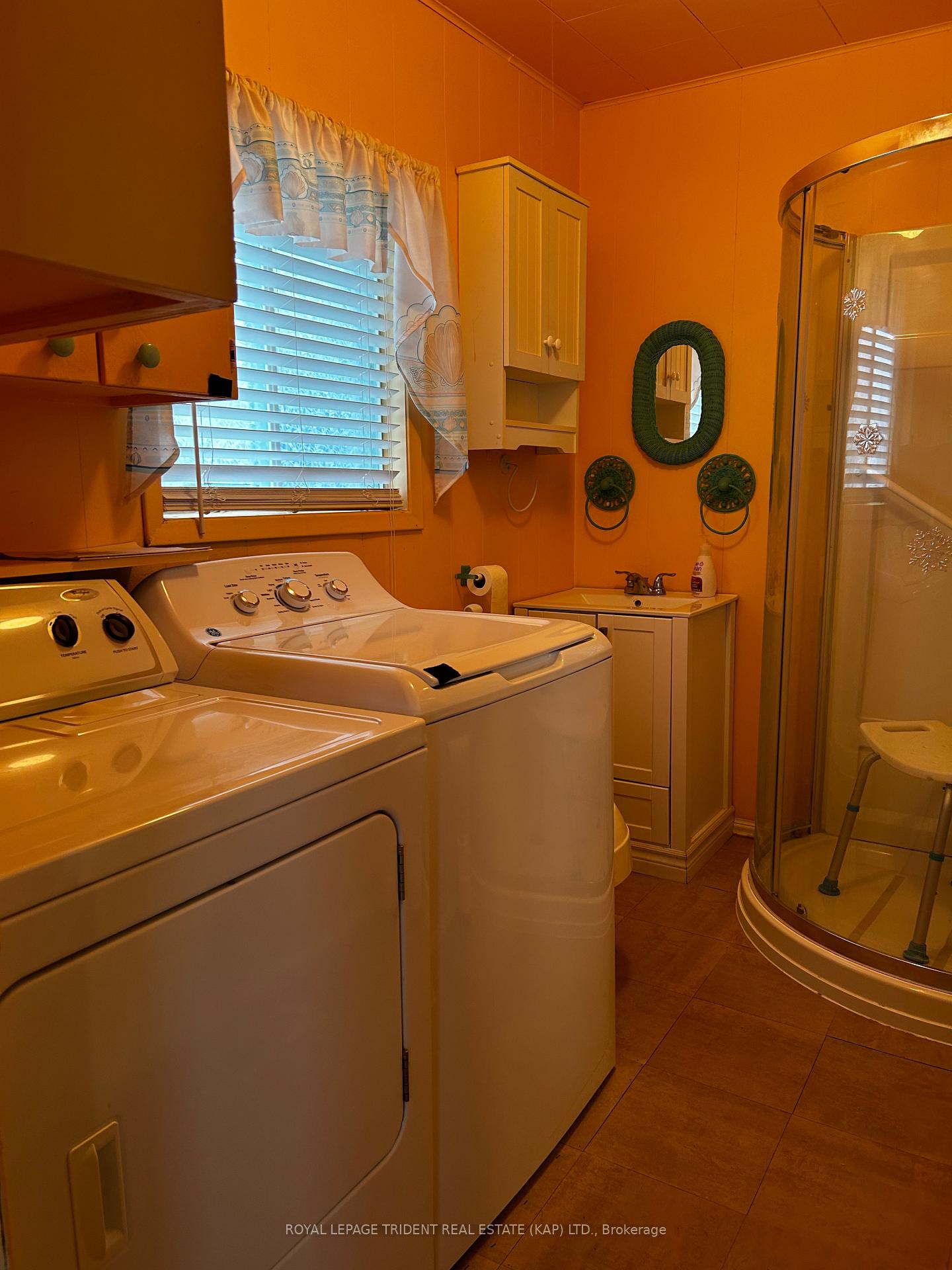 Photo 8 of 93 Leonard Avenue, Kapuskasing — HOMEH