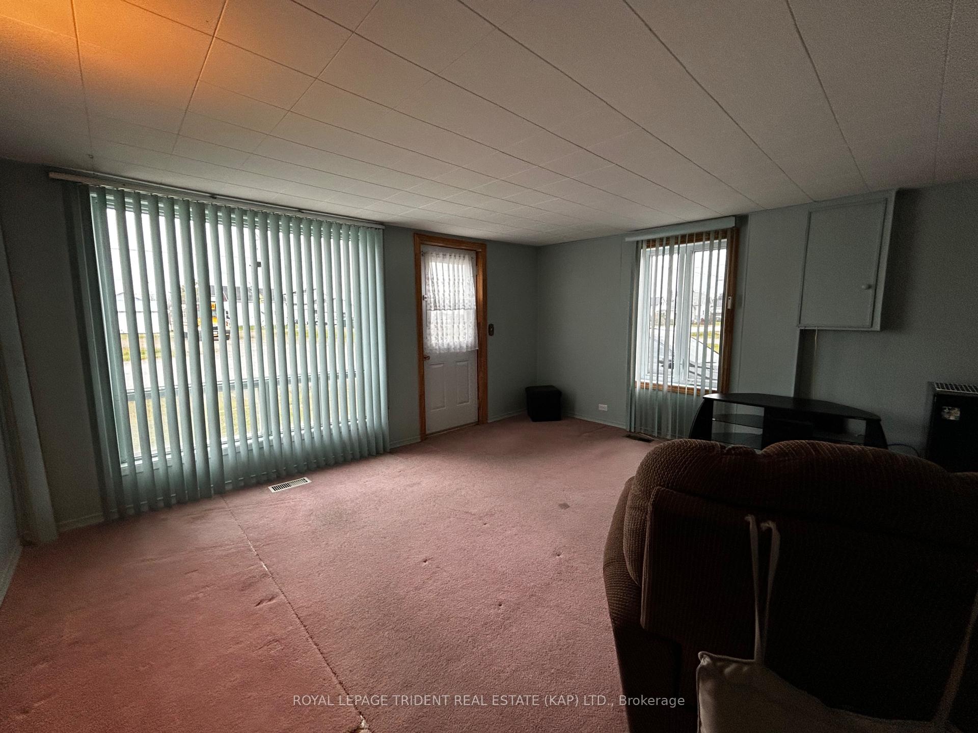 Photo 11 of 93 Leonard Avenue, Kapuskasing — HOMEH