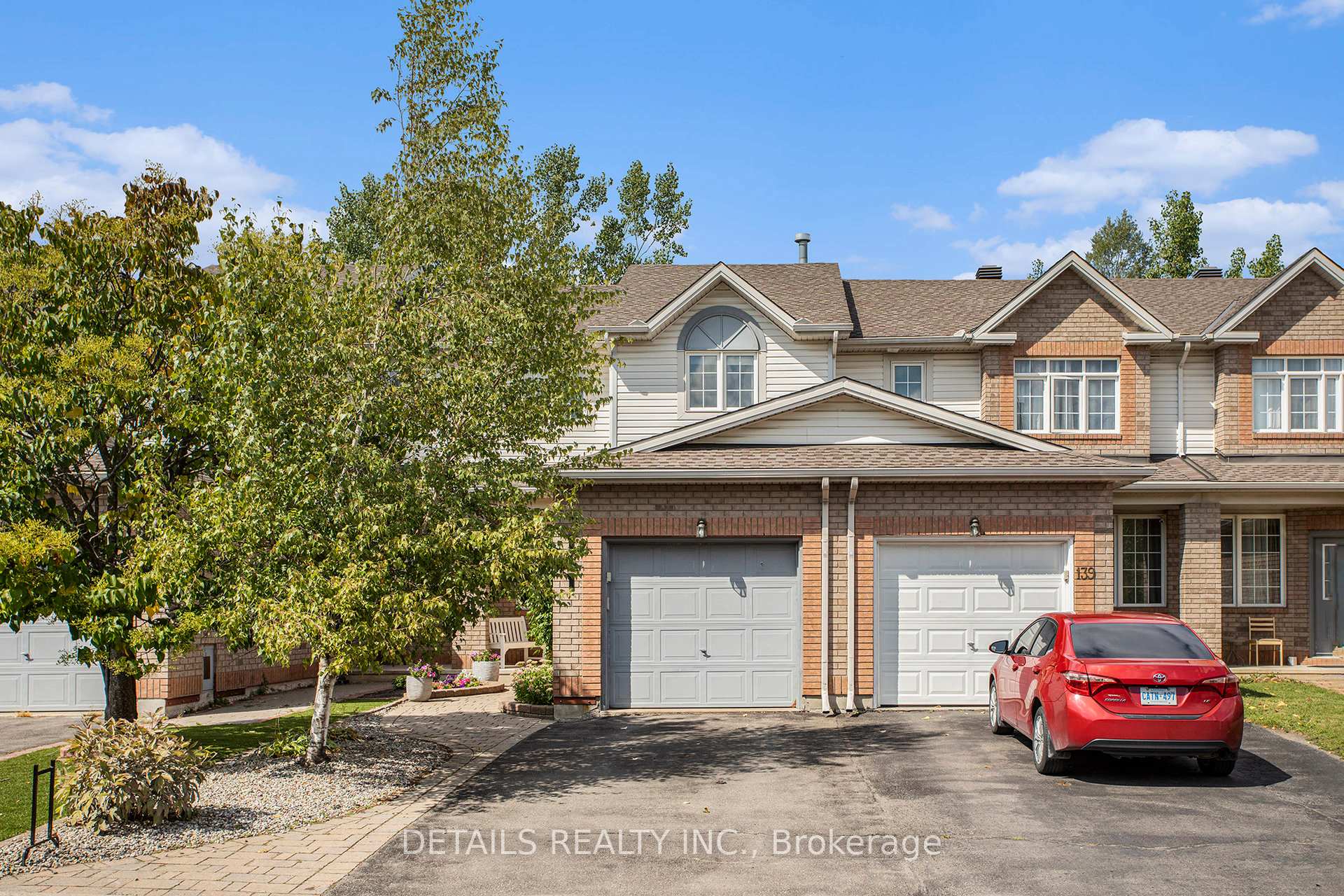 Photo 2 of 141 Duntroon Circle, Ottawa, Hunt Club Park/Greenboro — HOMEH