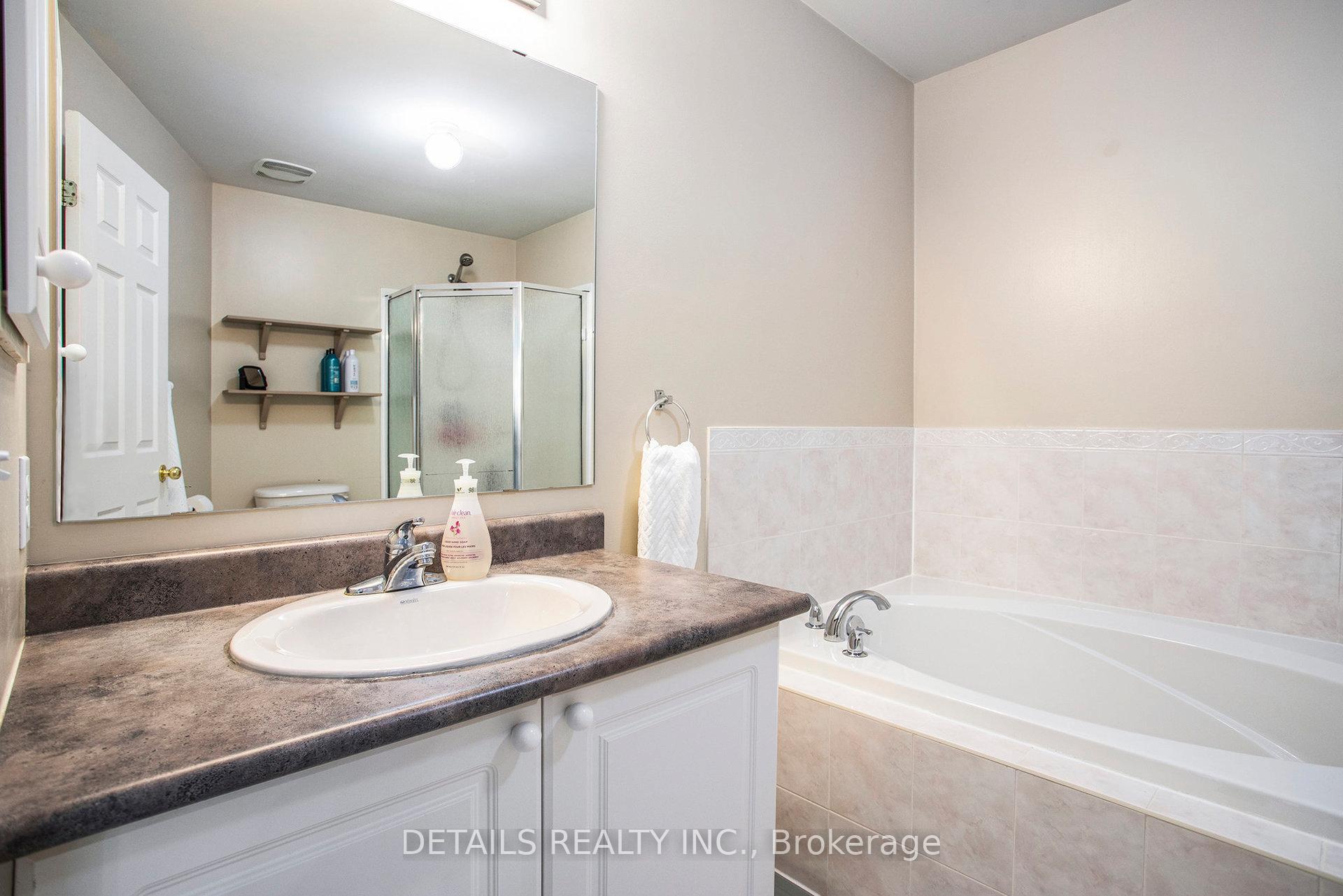 Photo 23 of 141 Duntroon Circle, Ottawa, Hunt Club Park/Greenboro — HOMEH