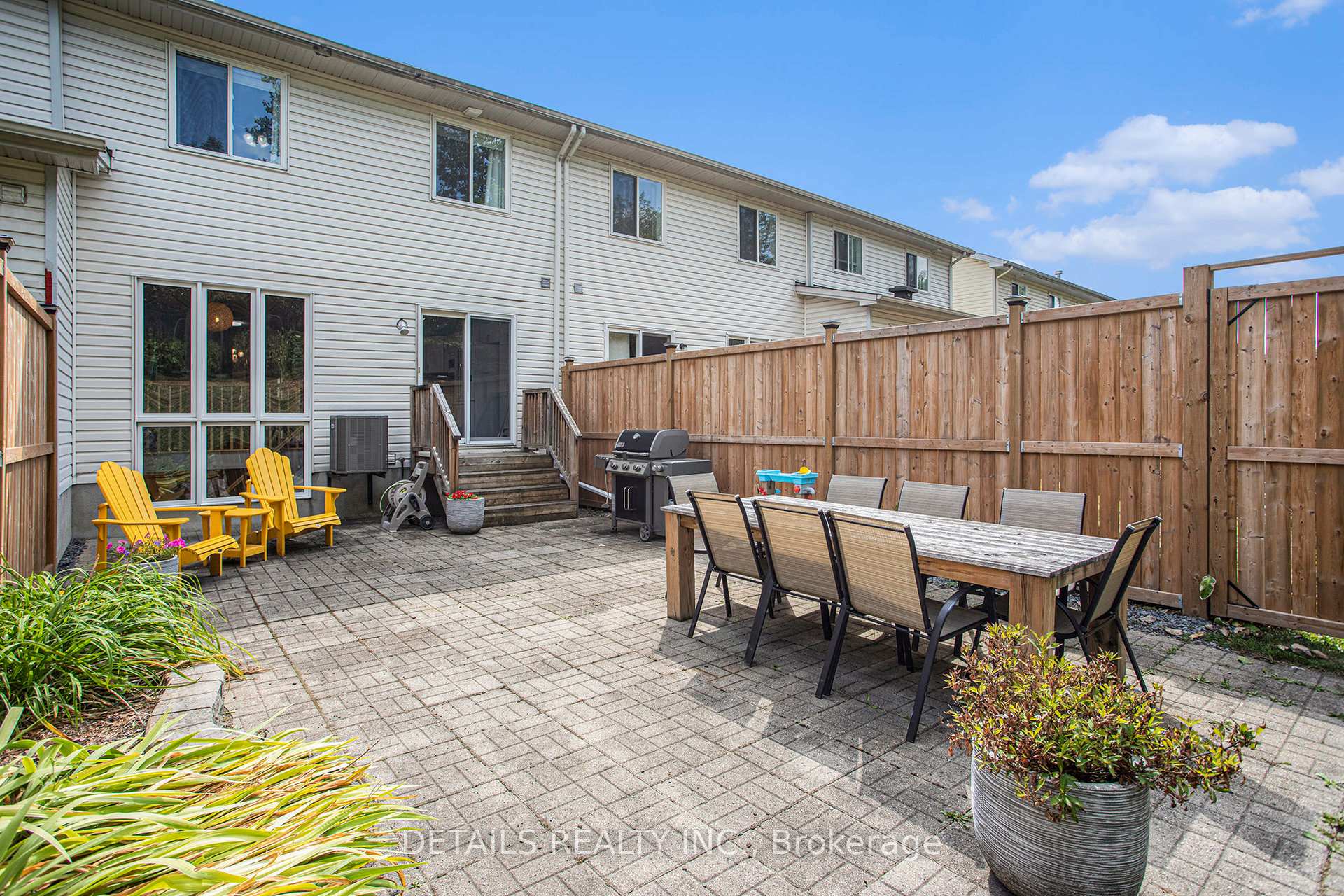 Photo 31 of 141 Duntroon Circle, Ottawa, Hunt Club Park/Greenboro — HOMEH