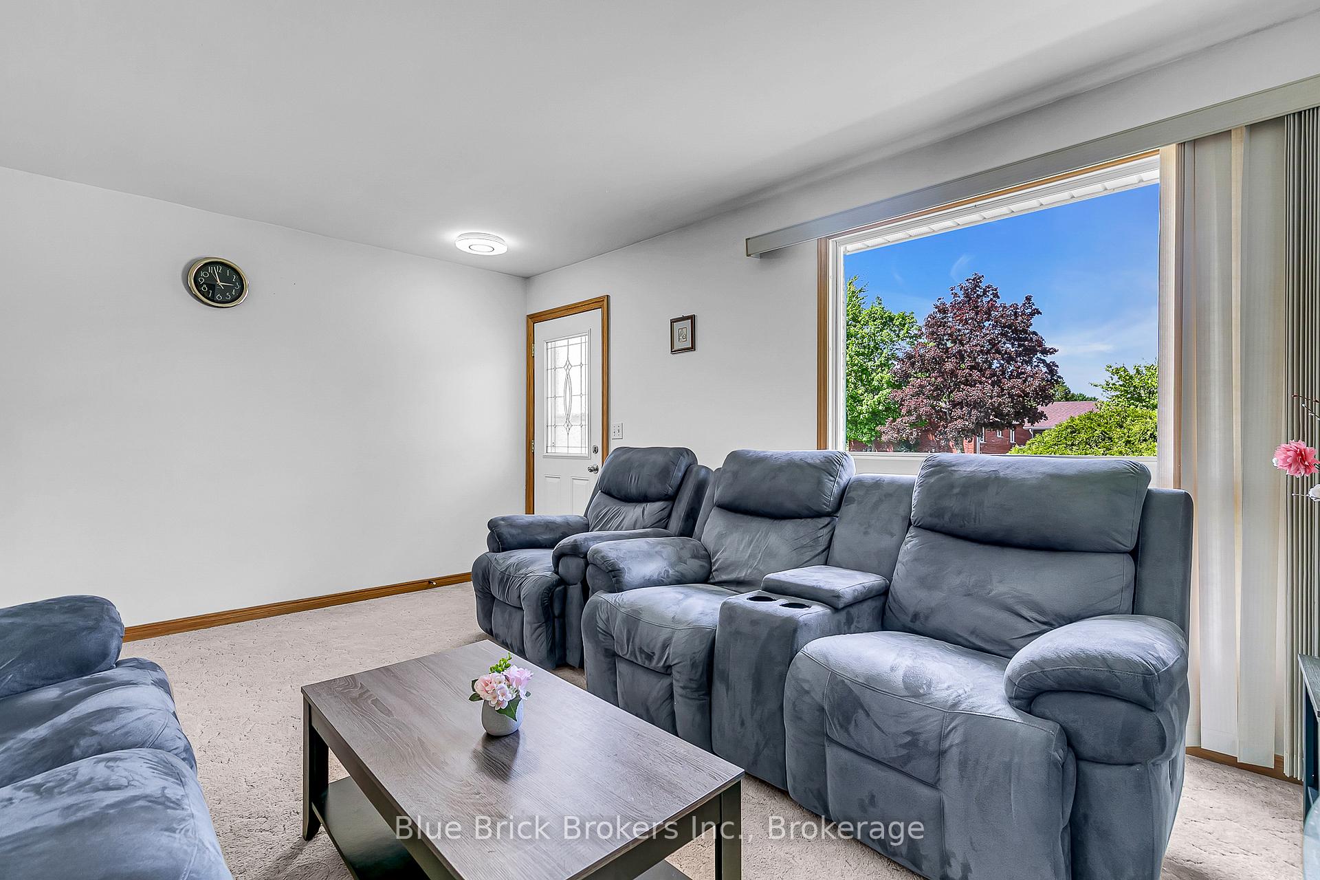 Photo 5 of 514 Desjardins Street, Lakeshore — HOMEH