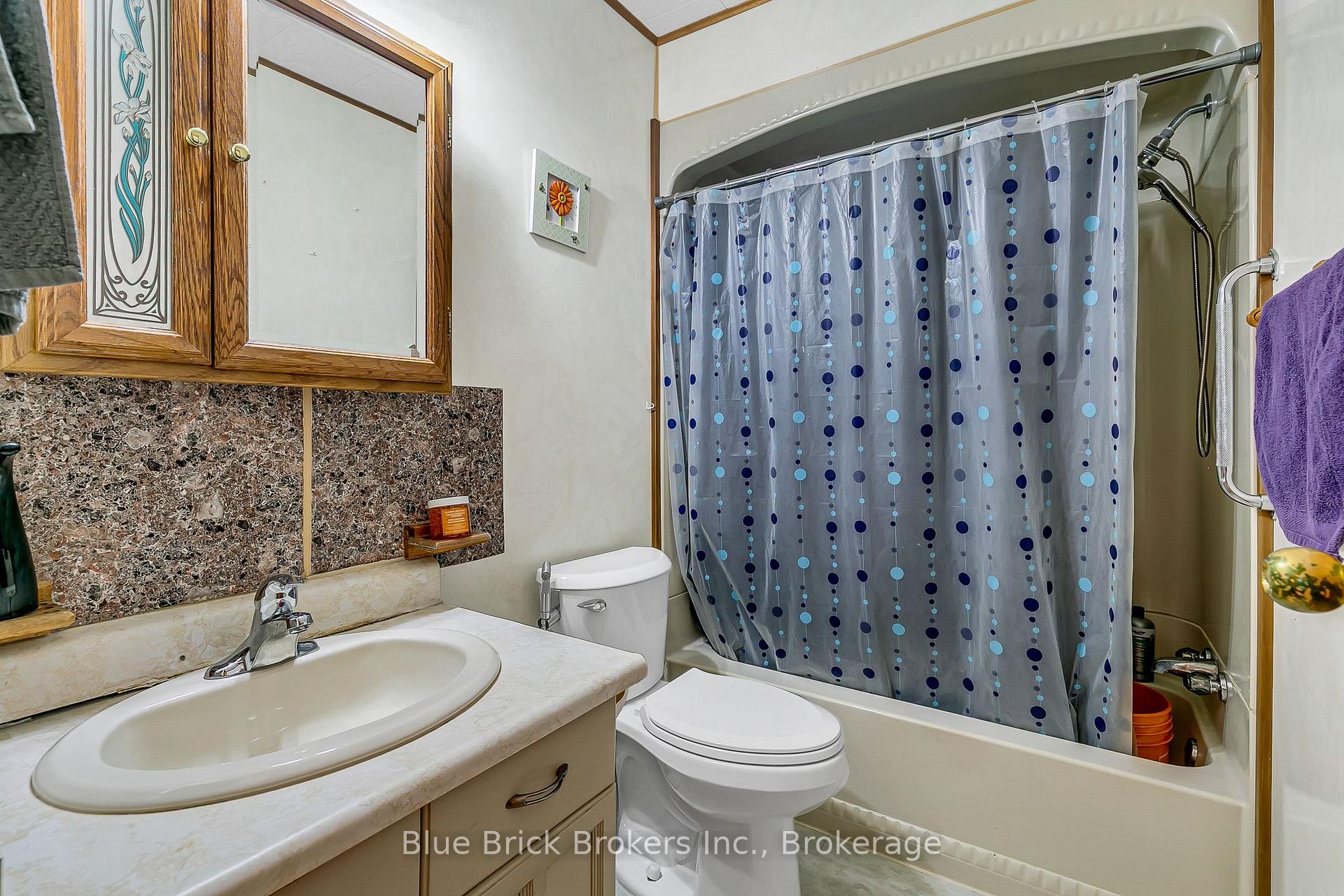 Photo 17 of 514 Desjardins Street, Lakeshore — HOMEH