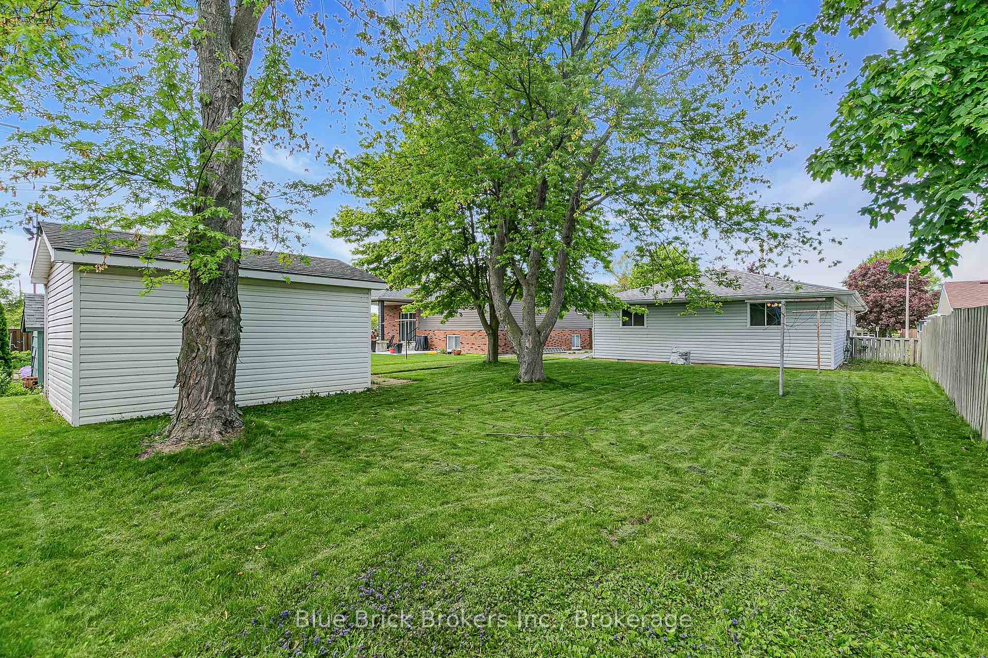Photo 23 of 514 Desjardins Street, Lakeshore — HOMEH