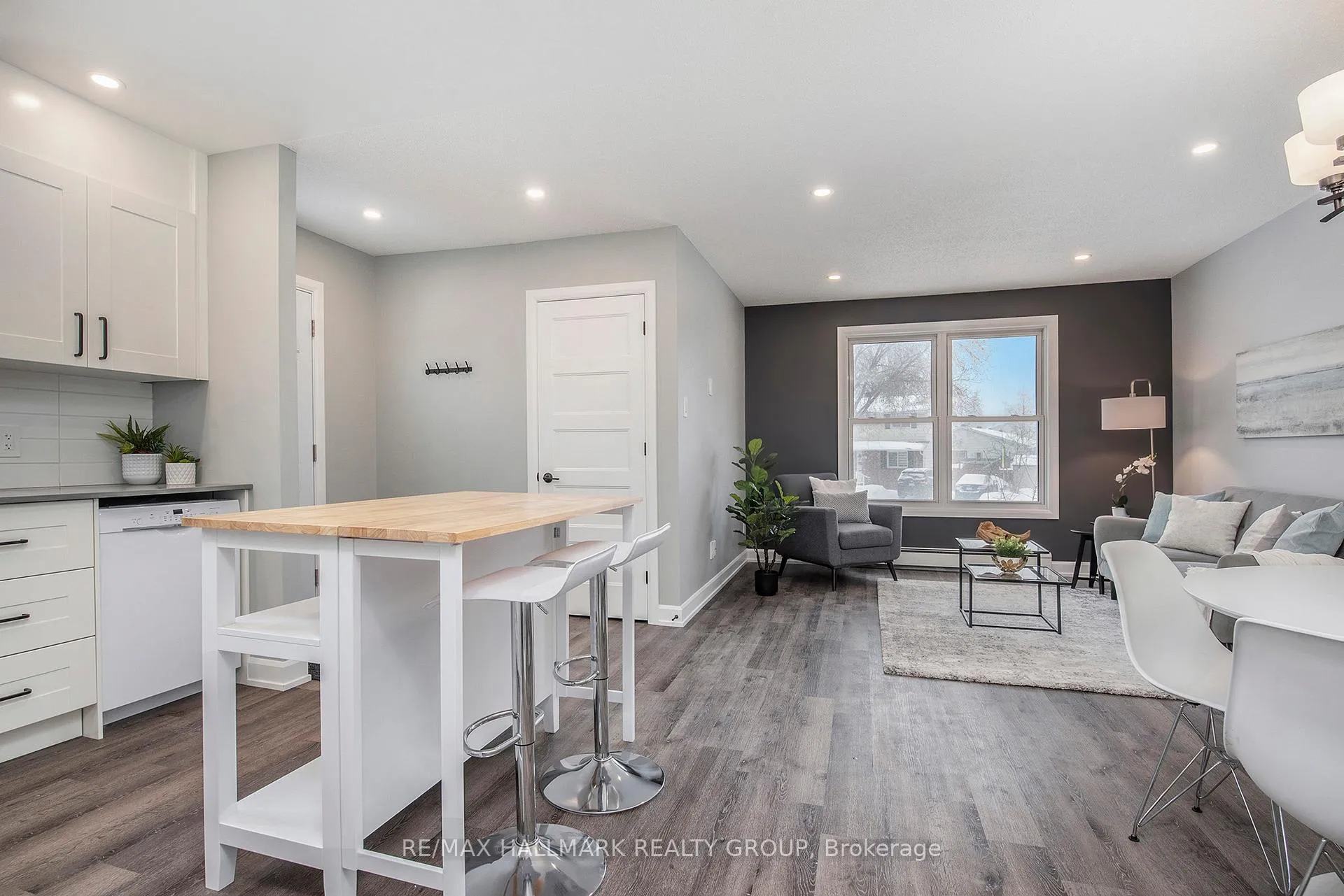 Photo 9 of 242 Castlefrank Road, Ottawa, Kanata - Glencairn/Hazeldean — HOMEH