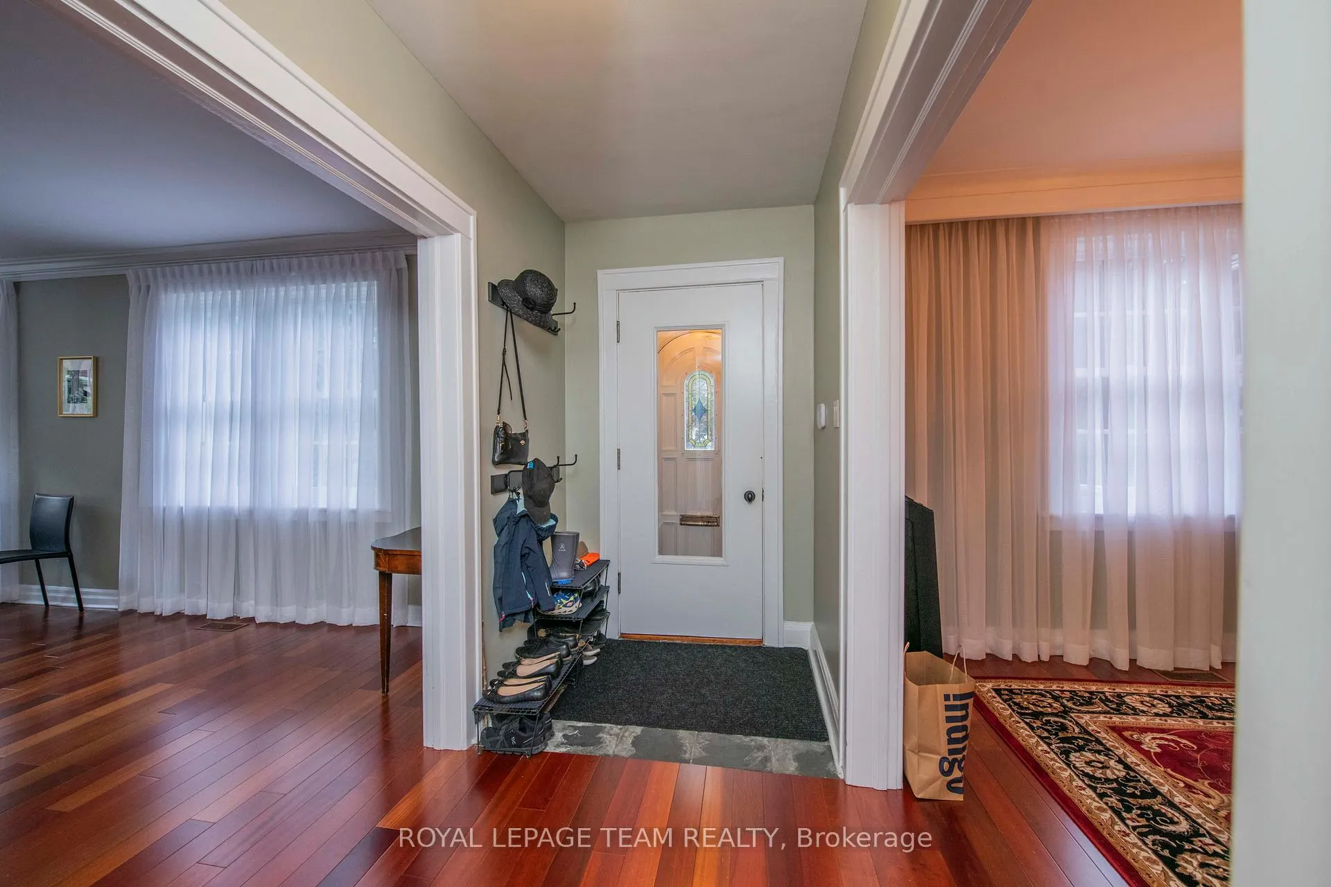 Photo 5 of 60 Goulburn Avenue, Ottawa, Sandy Hill — HOMEH