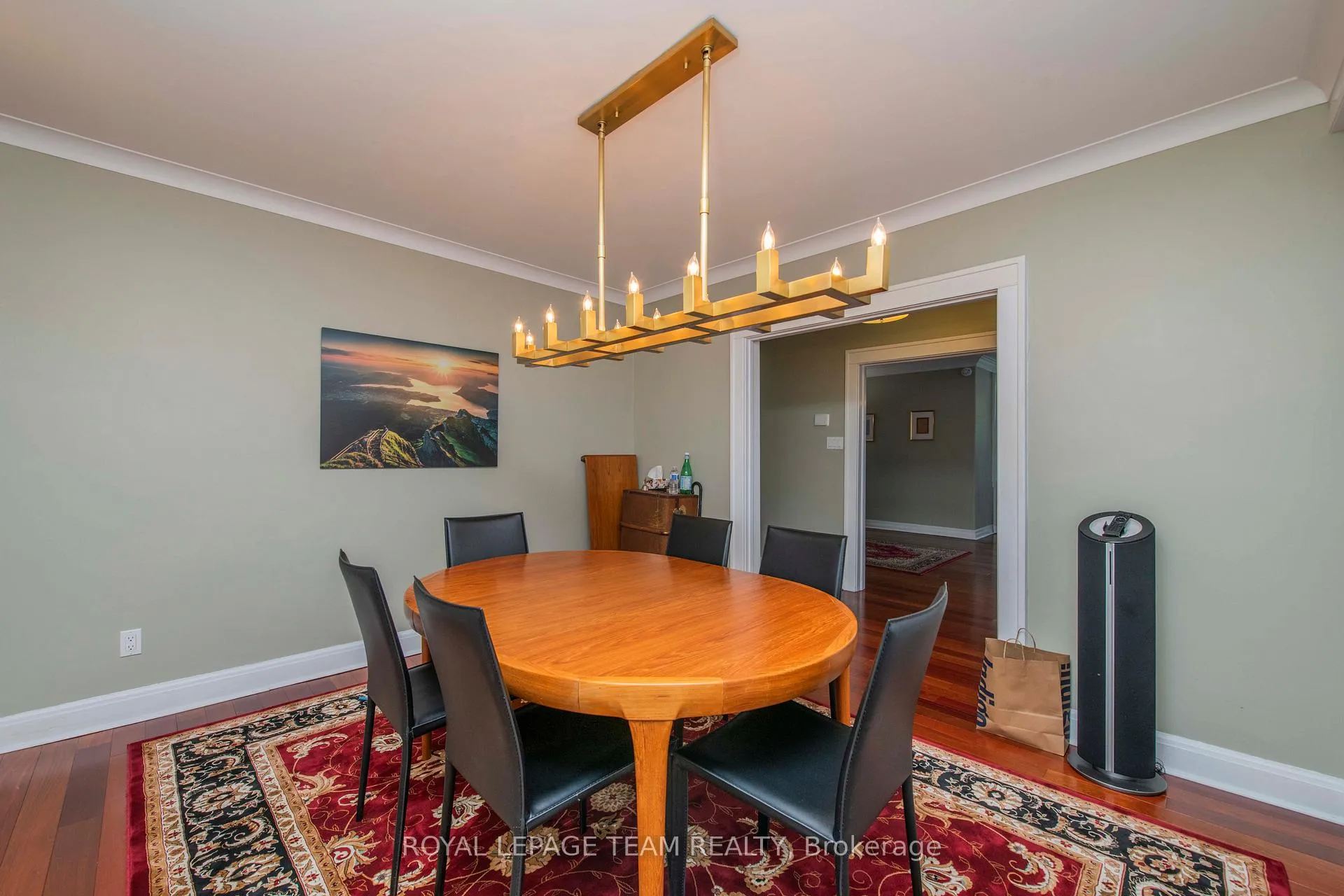 Photo 8 of 60 Goulburn Avenue, Ottawa, Sandy Hill — HOMEH