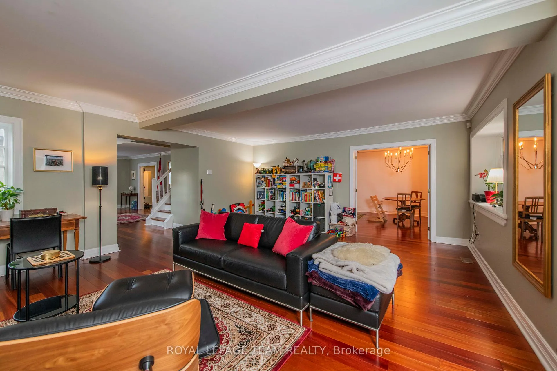 Photo 15 of 60 Goulburn Avenue, Ottawa, Sandy Hill — HOMEH