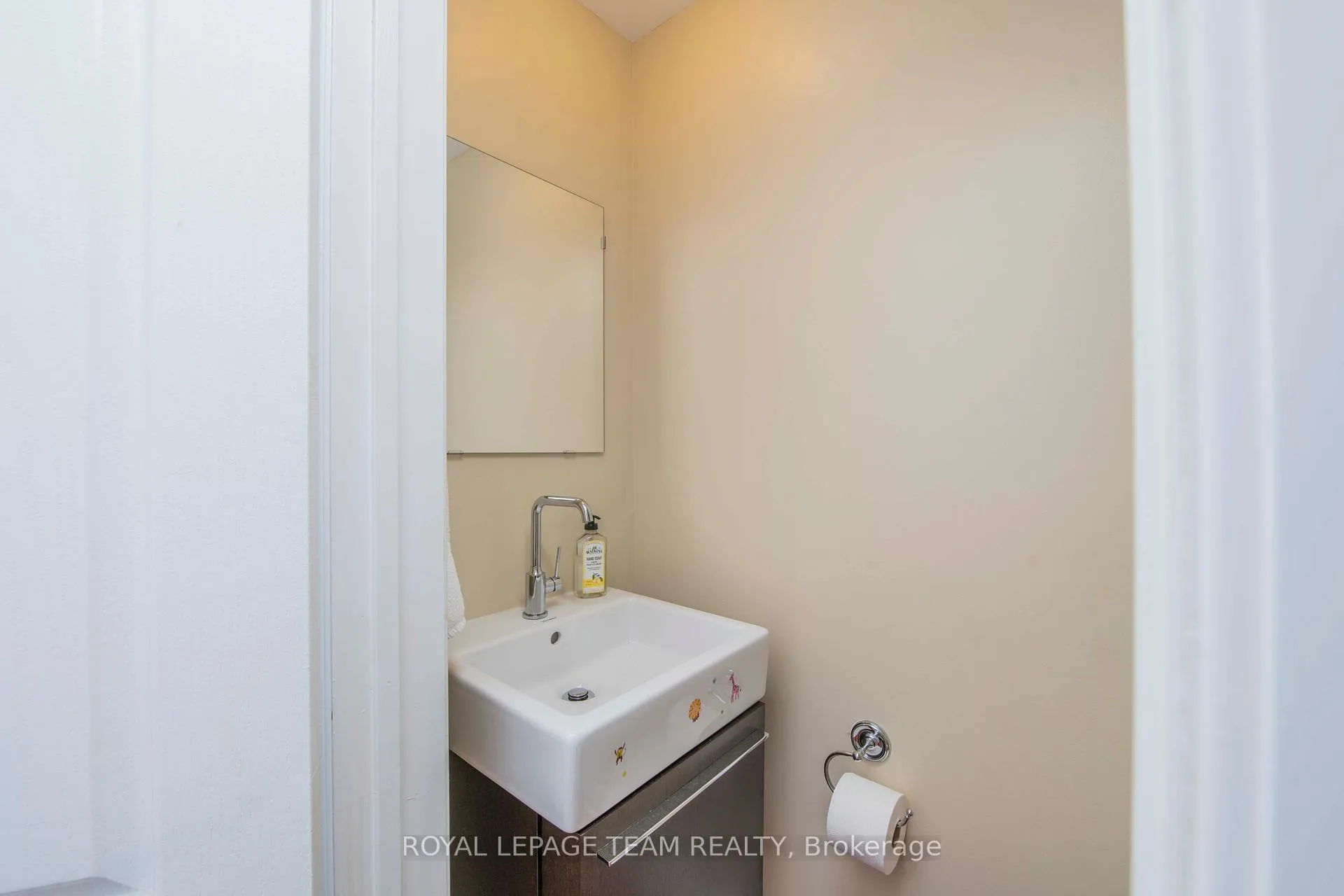 Photo 18 of 60 Goulburn Avenue, Ottawa, Sandy Hill — HOMEH
