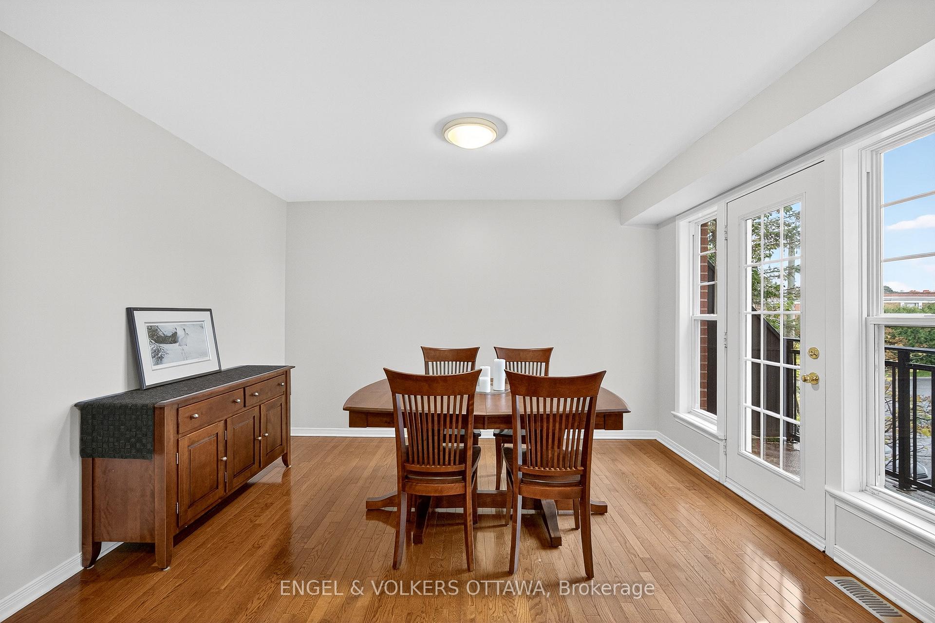Photo 1 of 277 Mart Circle, Ottawa, Manor Park — HOMEH