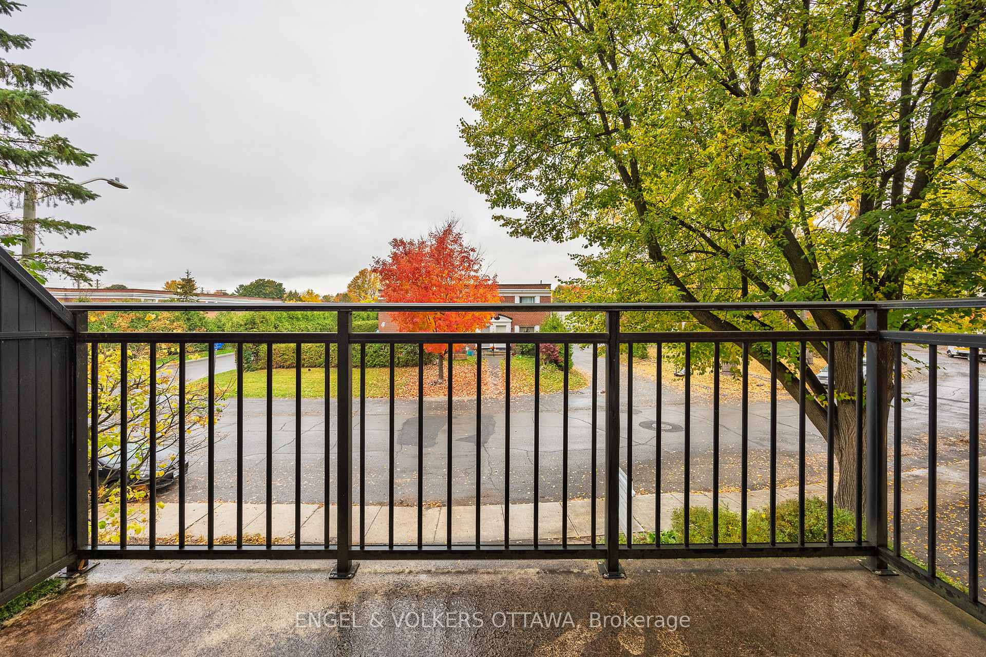 Photo 18 of 277 Mart Circle, Ottawa, Manor Park — HOMEH
