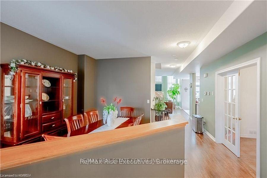 Photo 5 of 1381 Crossfield Avenue, Kingston, City Northwest — HOMEH