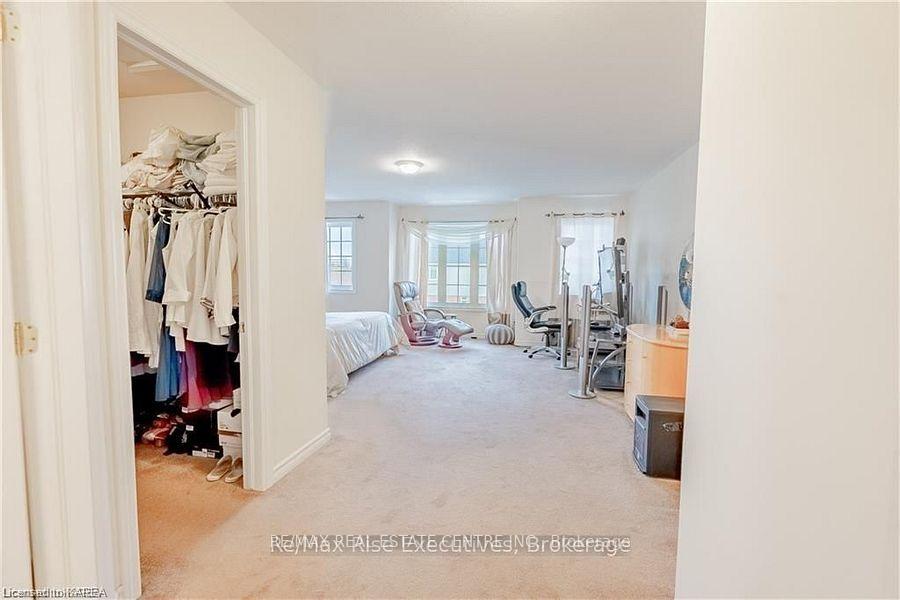 Photo 14 of 1381 Crossfield Avenue, Kingston, City Northwest — HOMEH