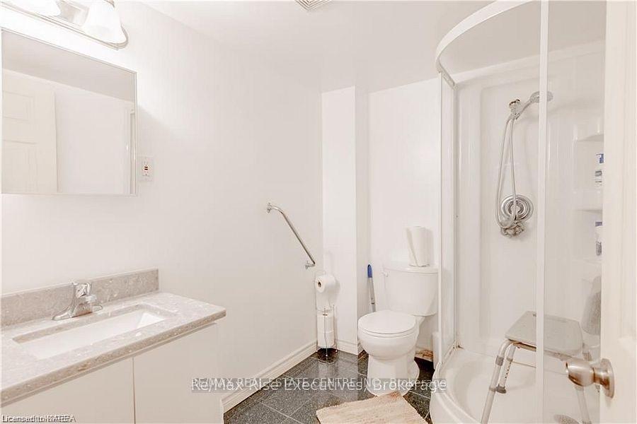 Photo 19 of 1381 Crossfield Avenue, Kingston, City Northwest — HOMEH