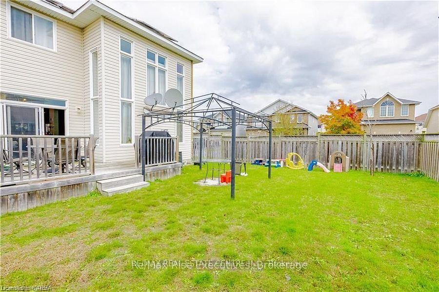 Photo 21 of 1381 Crossfield Avenue, Kingston, City Northwest — HOMEH