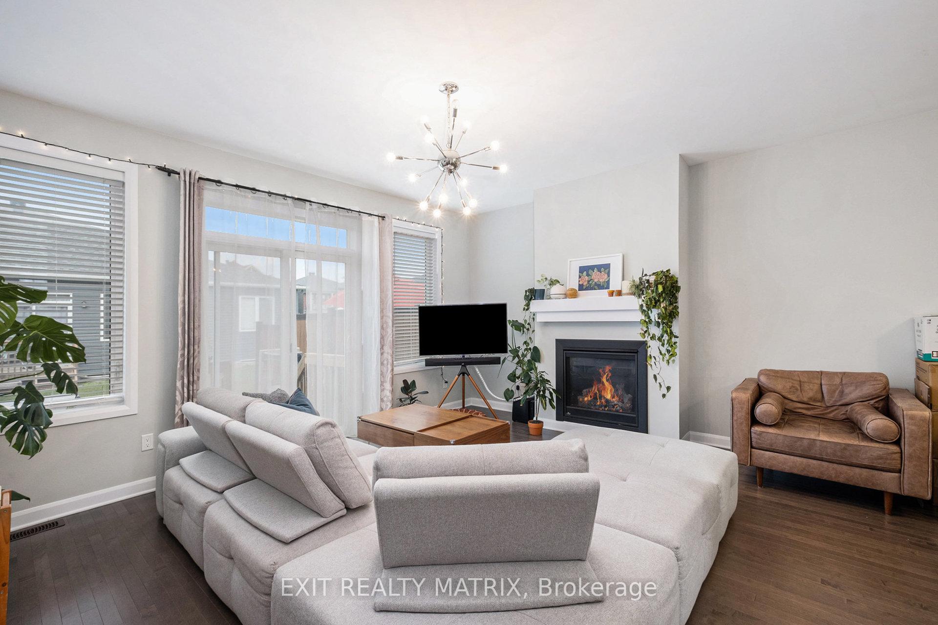 Photo 5 of 782 Coast Circle, Ottawa, Mahogany Community — HOMEH