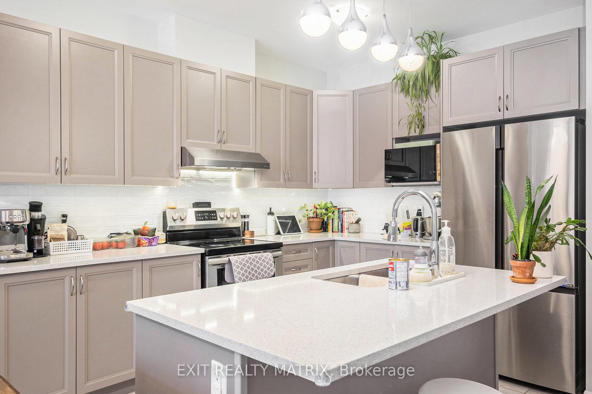 Photo 8 of 782 Coast Circle, Ottawa, Mahogany Community — HOMEH